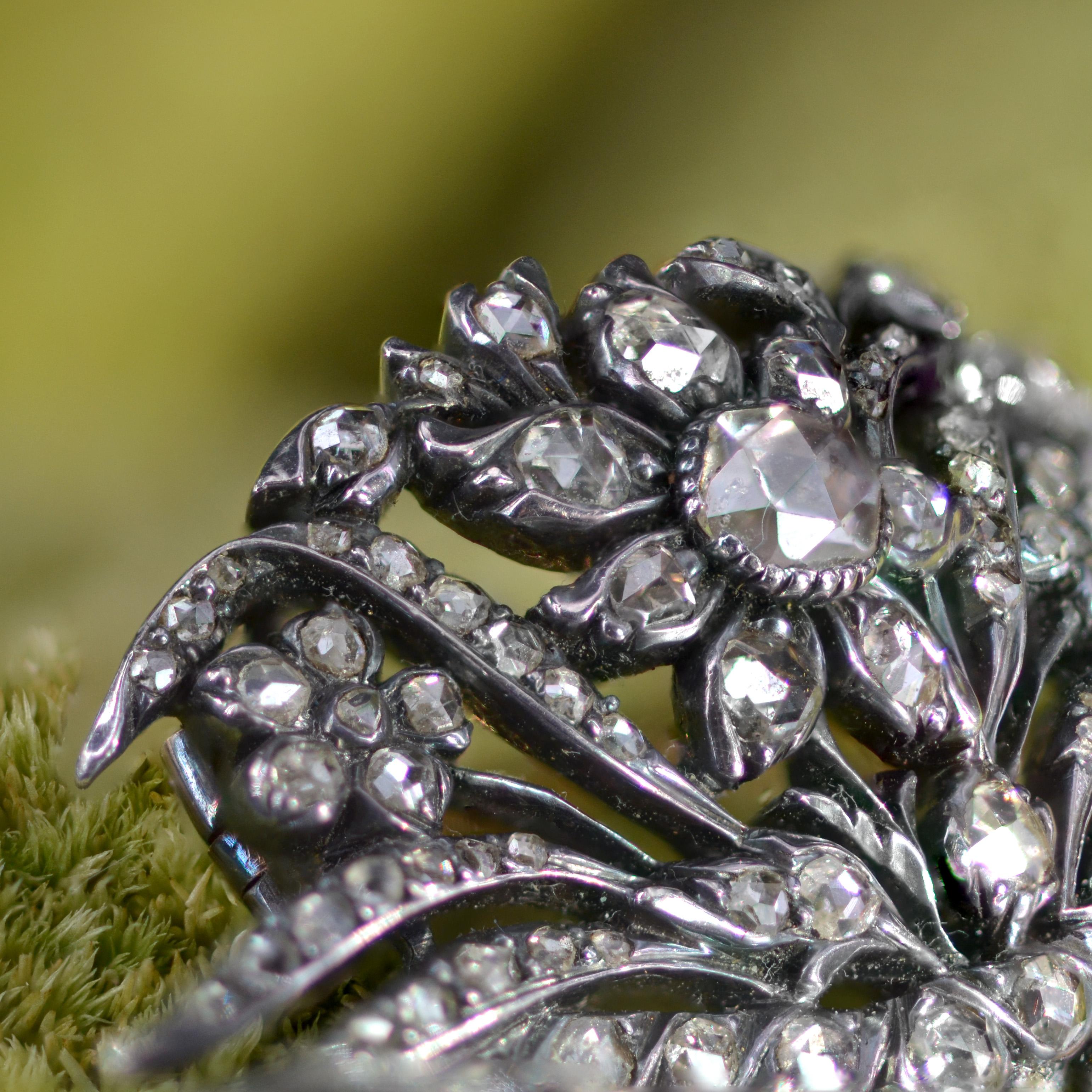 Franzsische Blumenstraubrosche aus 18 Karat Rosgold mit Diamanten aus dem 19. Jahrhundert im Angebot 5