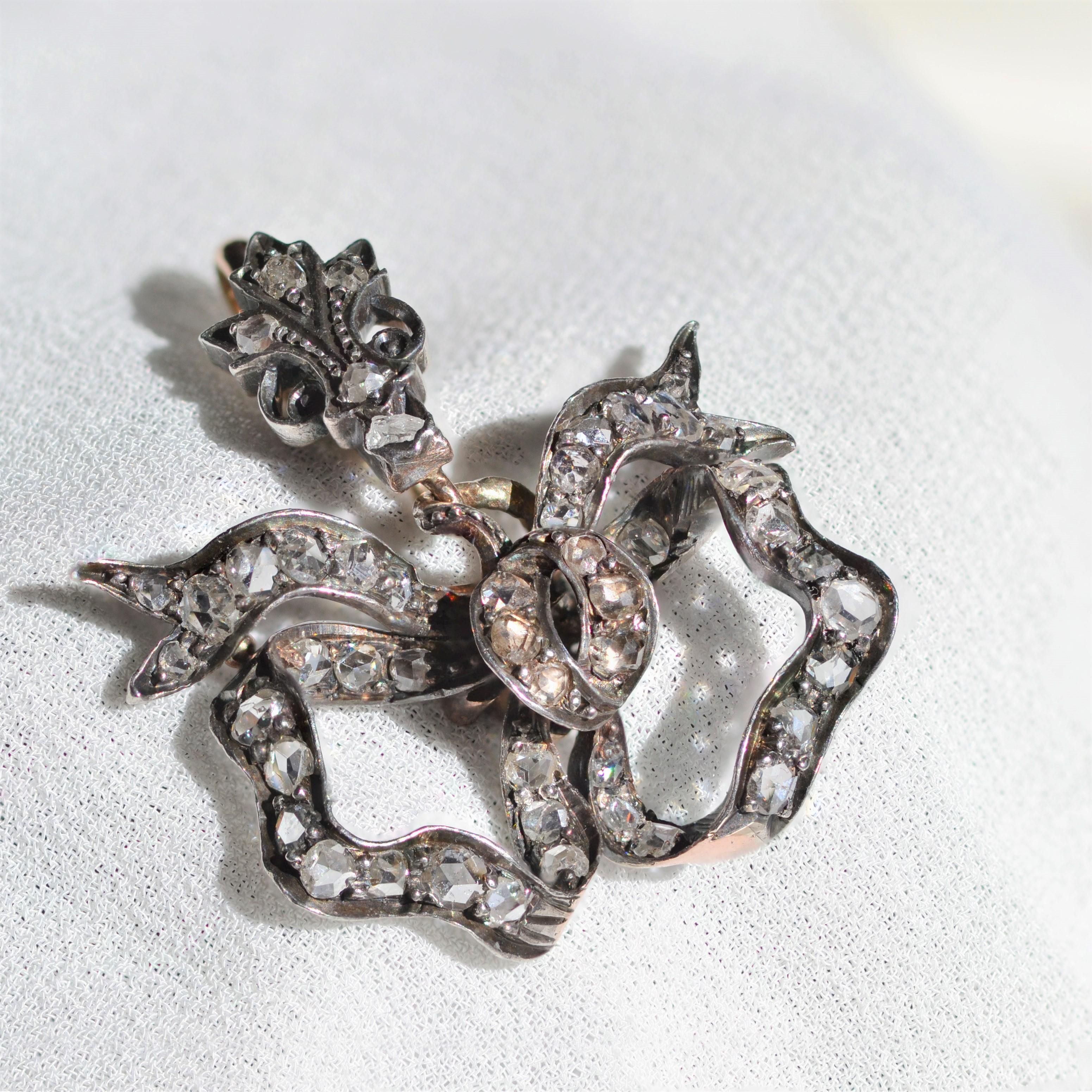 French 19th Century Diamonds 18 Karat Rose Gold Silver Brooch Pendant For Sale 2