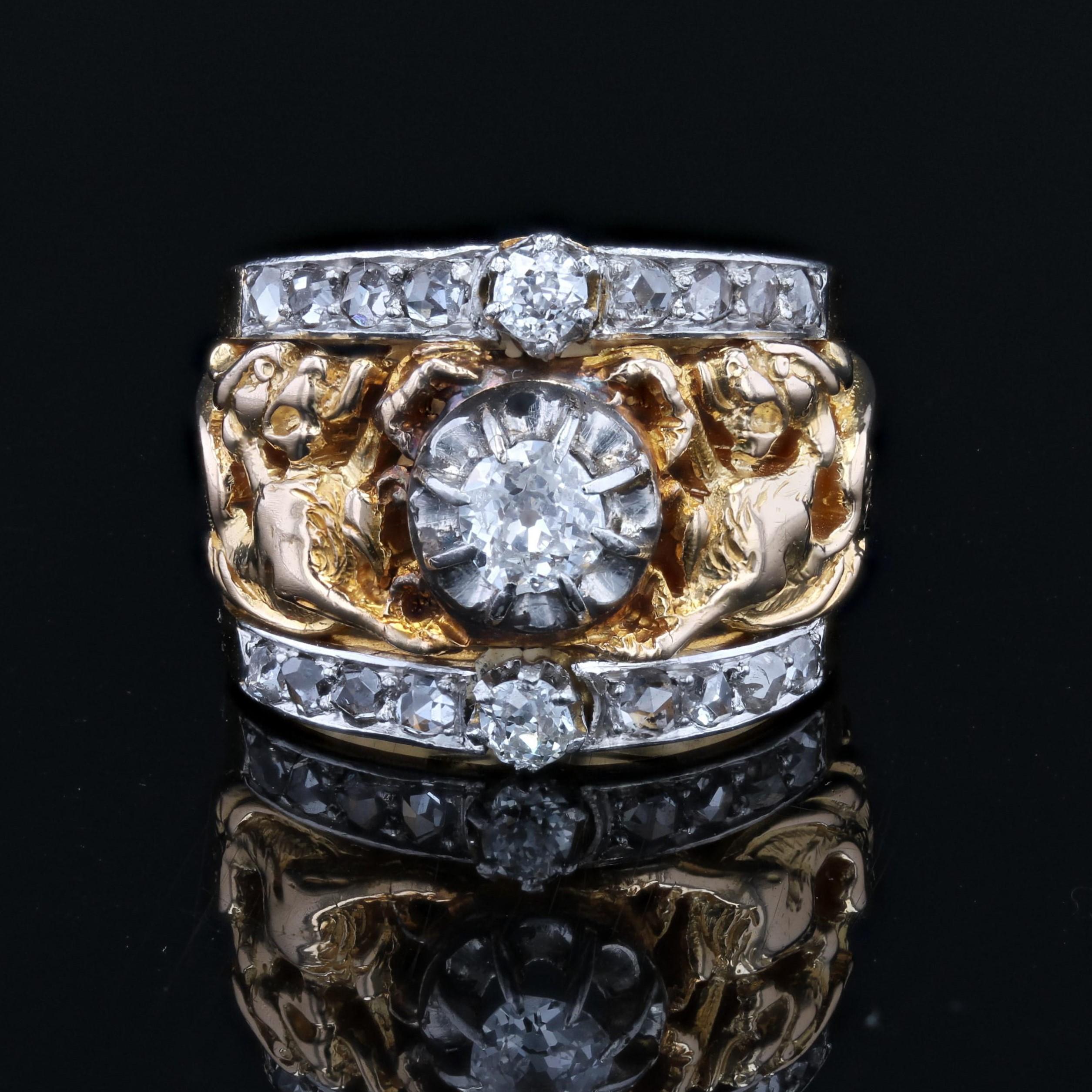Bague à anneau en or jaune 18 carats, diamants du 19e siècle et chimères françaises Bon état - En vente à Poitiers, FR