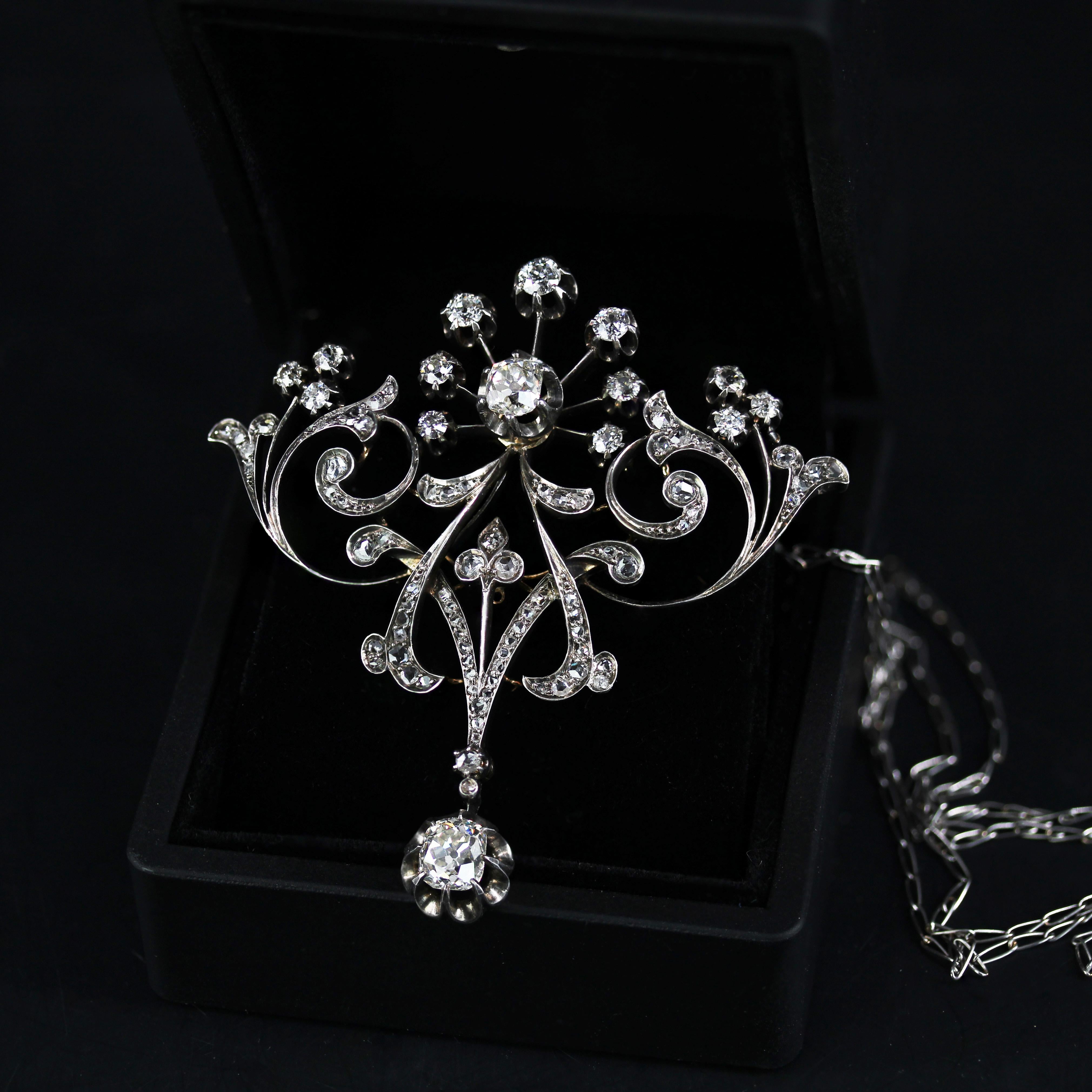 French 19th Century Diamonds 18 Karat Yellow Gold Silver Pendant For Sale 5