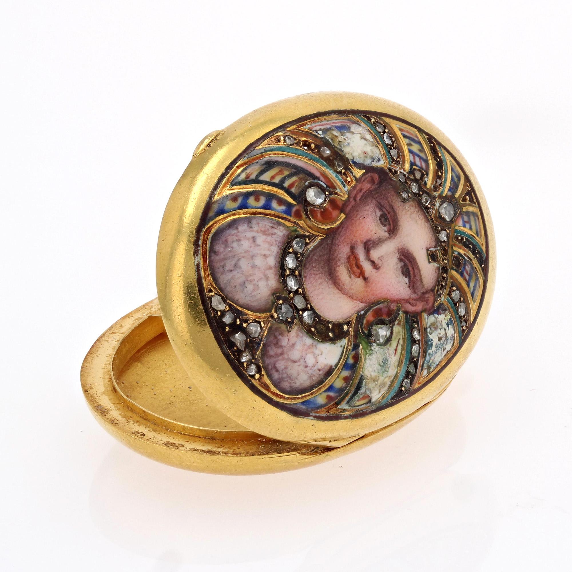 French 19th Century Diamonds Enamel 18 karat Yellow Gold Locket Pendant For Sale 4