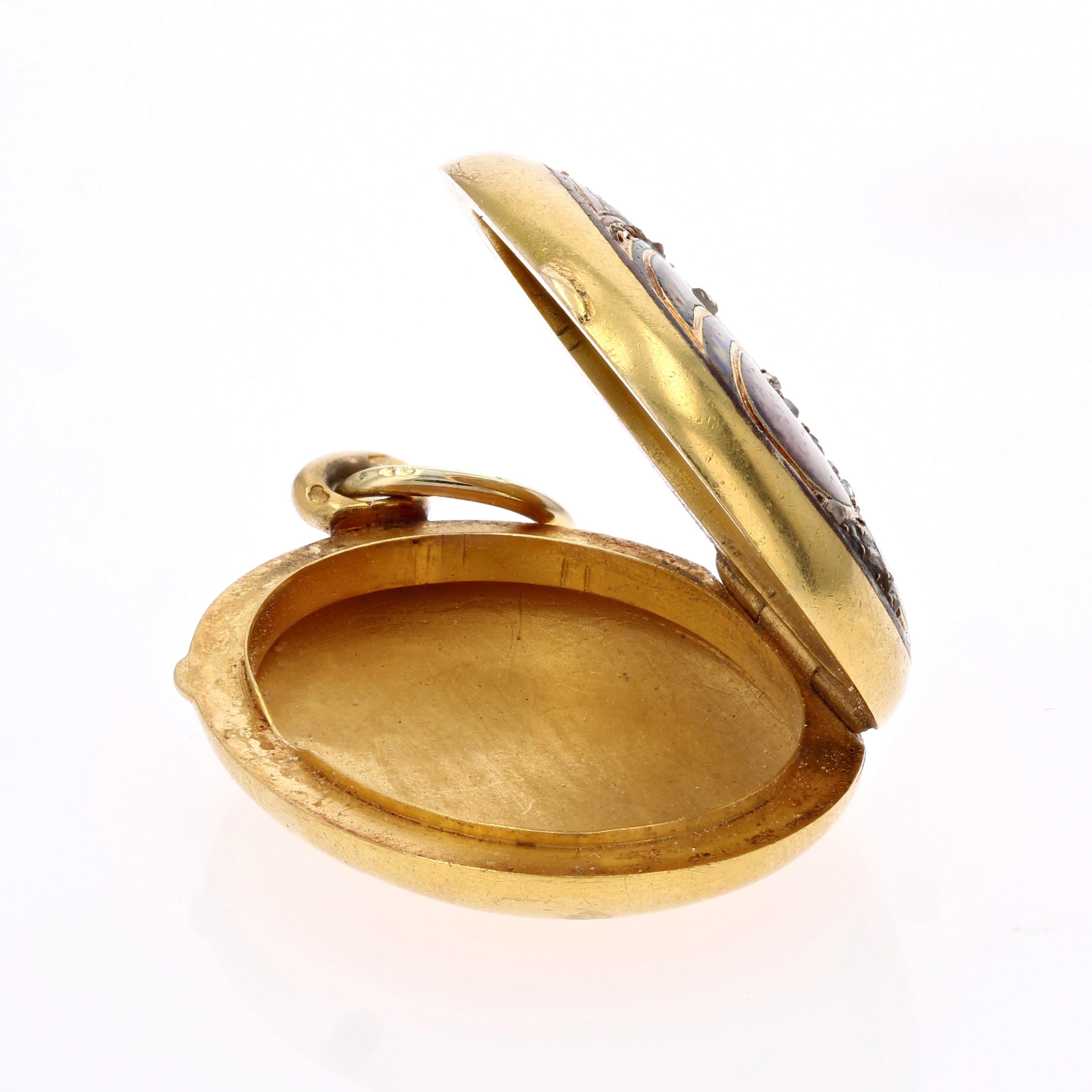 French 19th Century Diamonds Enamel 18 karat Yellow Gold Locket Pendant For Sale 5