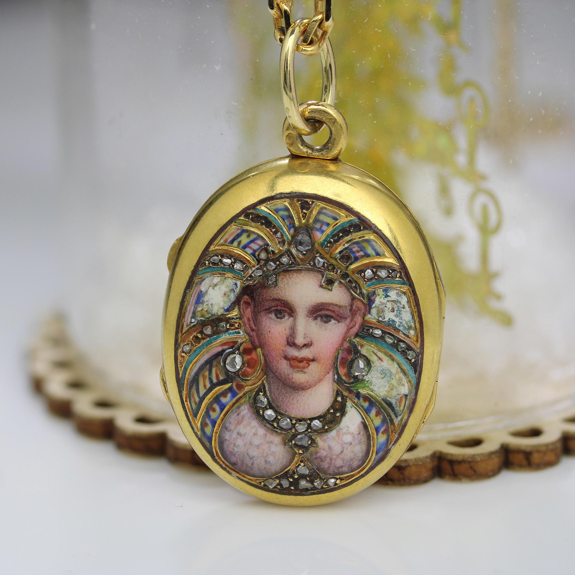 Art Nouveau French 19th Century Diamonds Enamel 18 karat Yellow Gold Locket Pendant For Sale