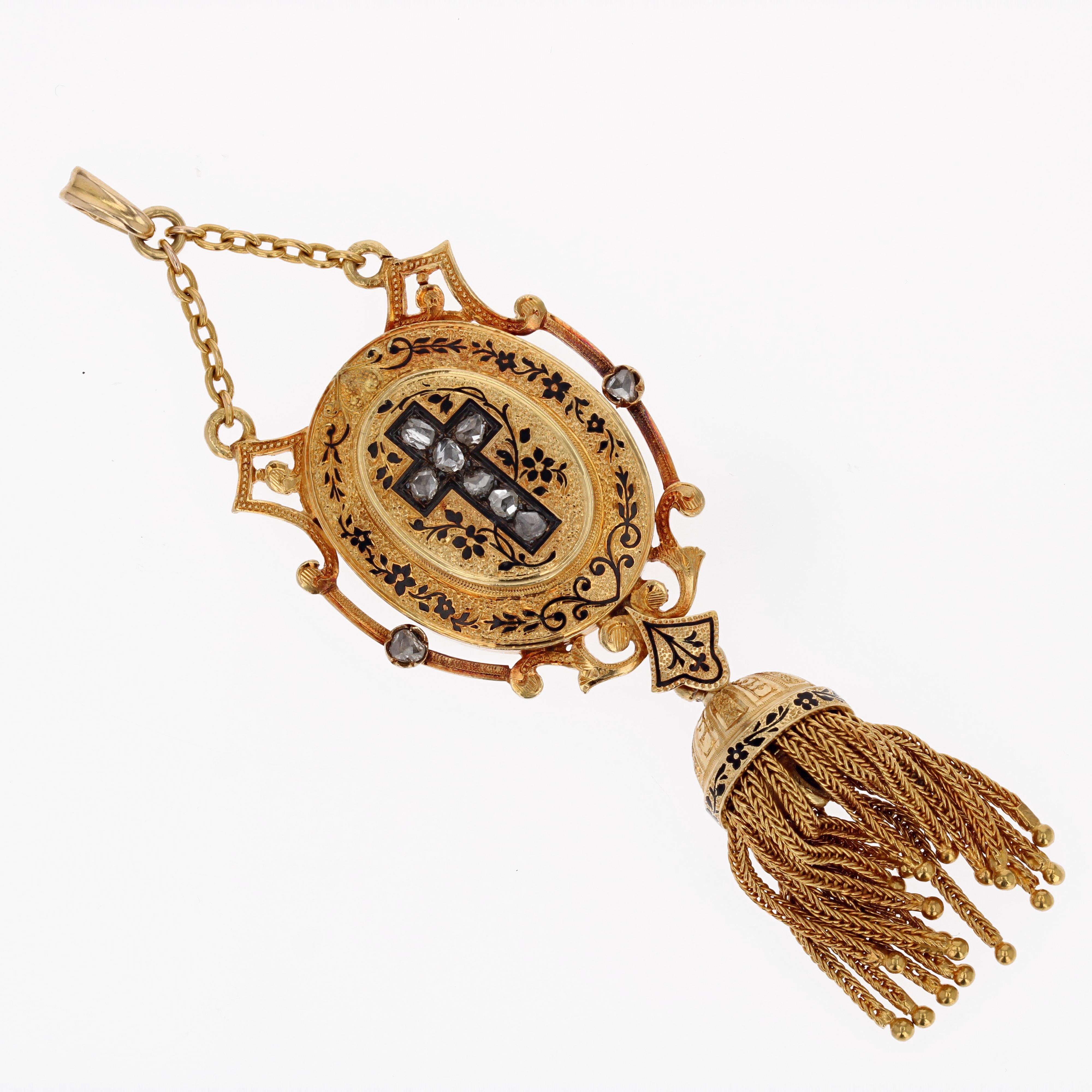 Pendentif pompon en or jaune 18 carats avec diamants et émail du 19ème siècle en vente 5