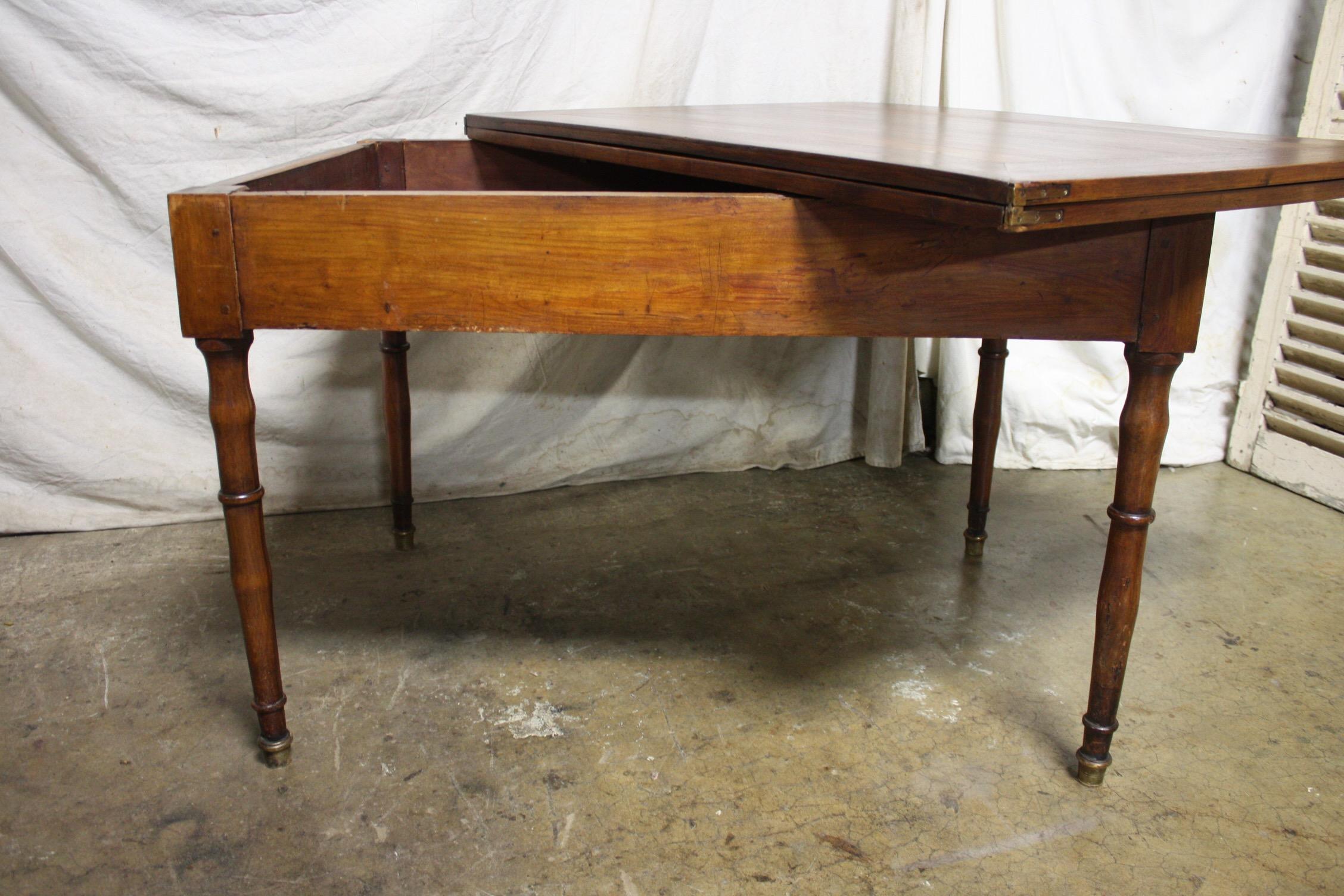 French 19th Century Dining Room Table For Sale 6