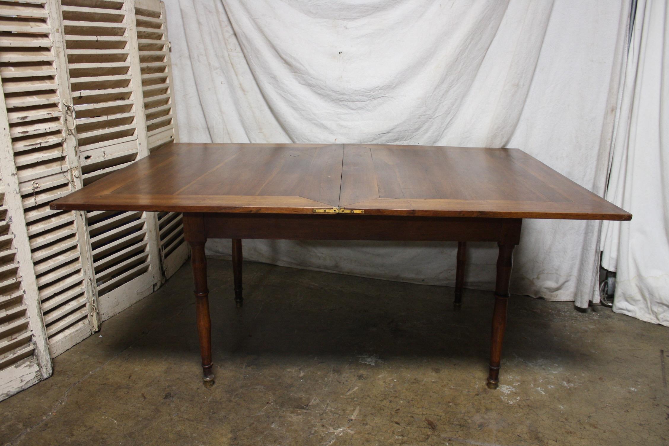 French 19th Century Dining Room Table For Sale 1