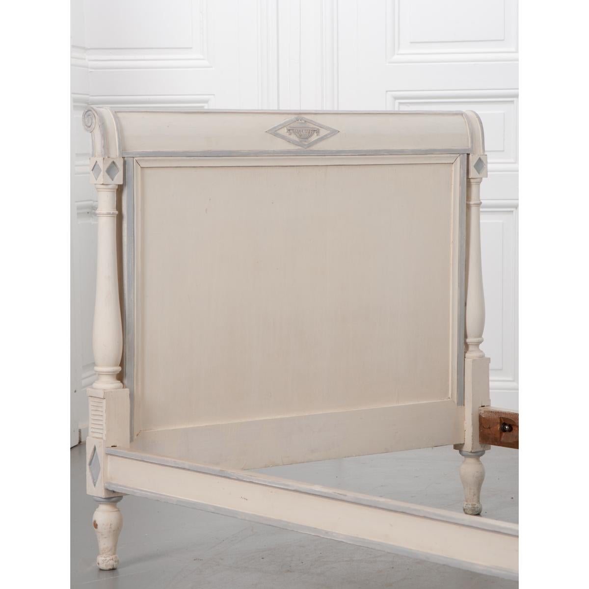 French 19th Century Directoire Painted Twin Bed 4