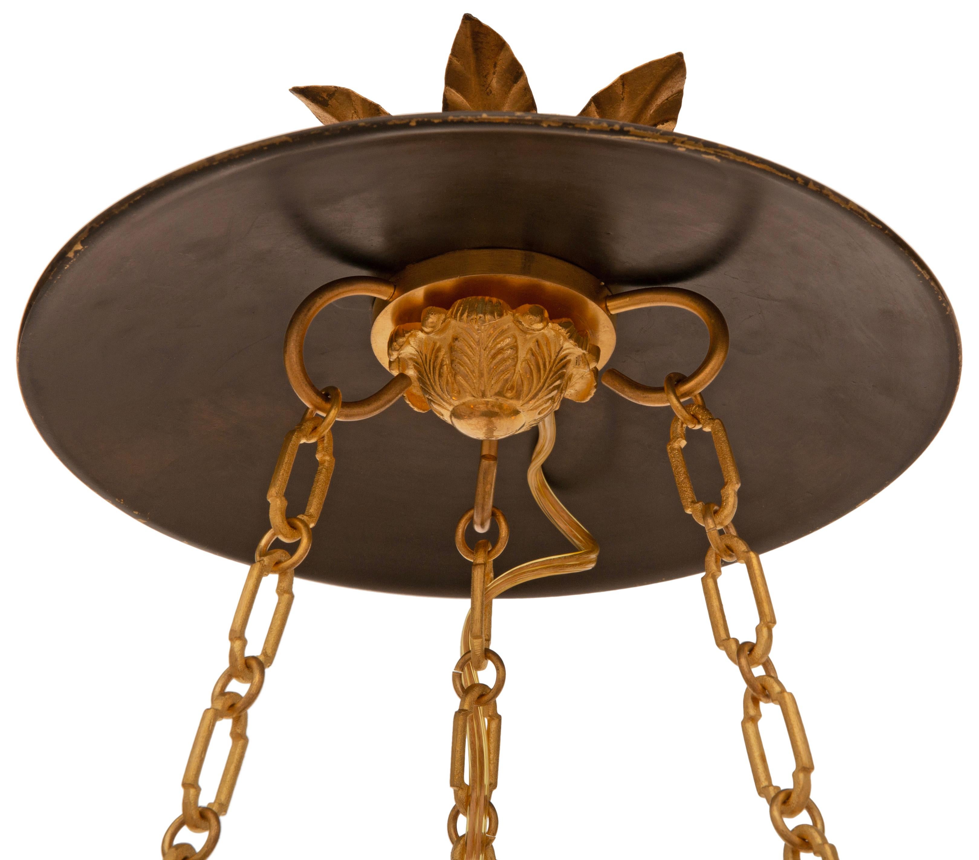 Francese Lampadario francese del XIX secolo in bronzo patinato e Ormolu in vendita
