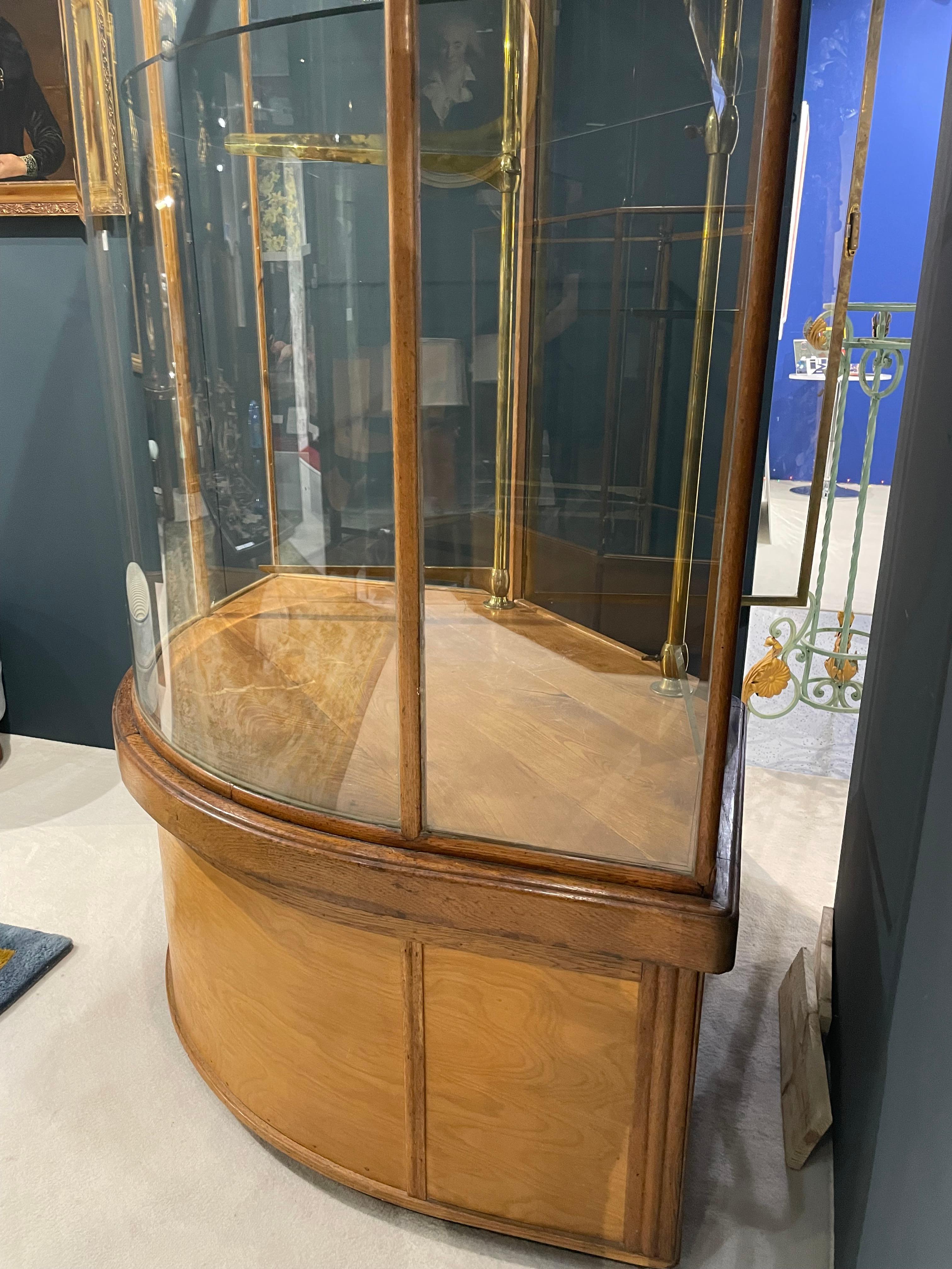 French 19th Century Display Case Vitrine In Good Condition In palm beach, FL