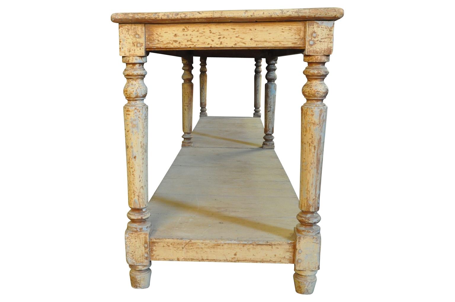 French 19th Century Draper's Table In Good Condition In Atlanta, GA
