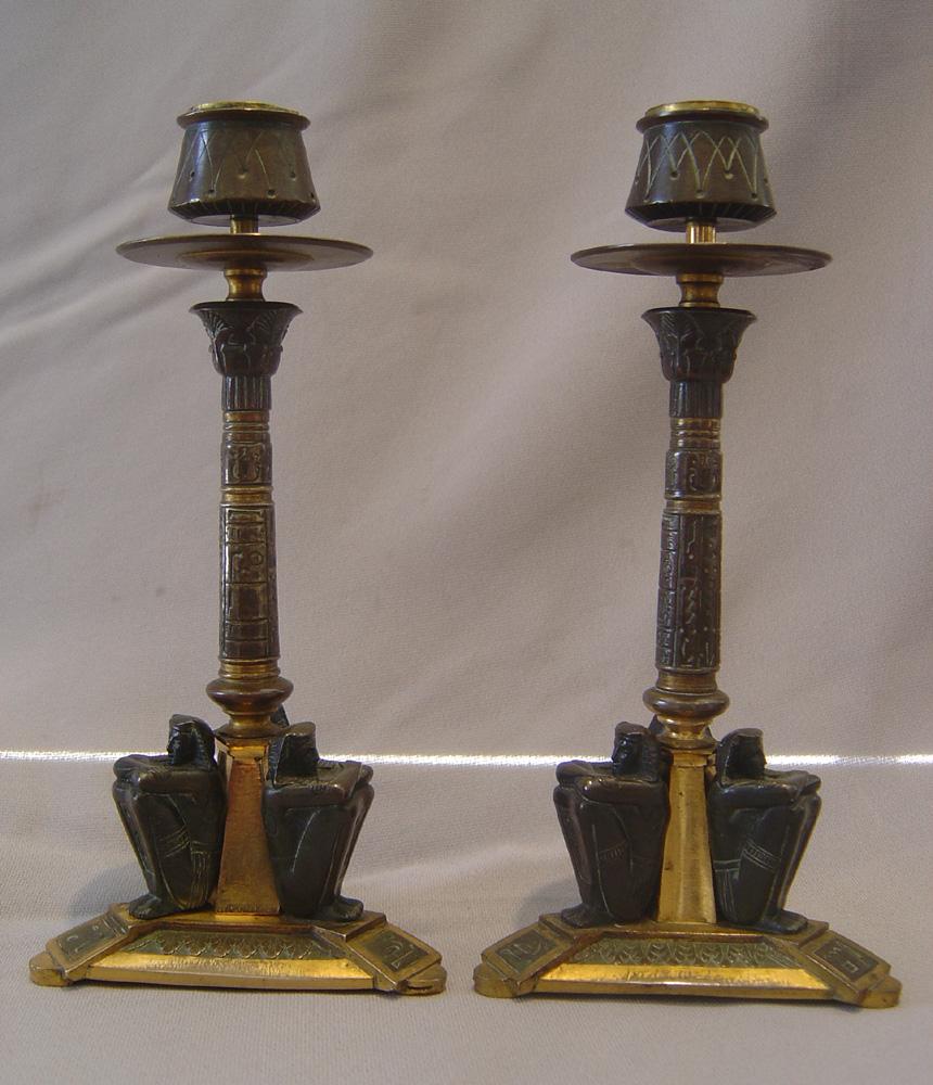 French 19th century Egyptian revival candlesticks in patinated bronze and ormolu In Good Condition For Sale In London, GB