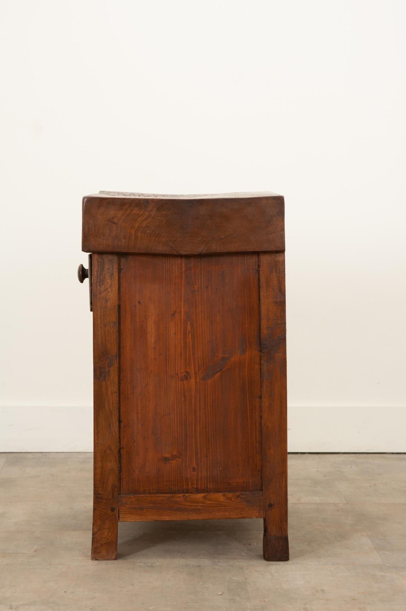 French 19th Century Elm Chopping Block Cabinet For Sale 3