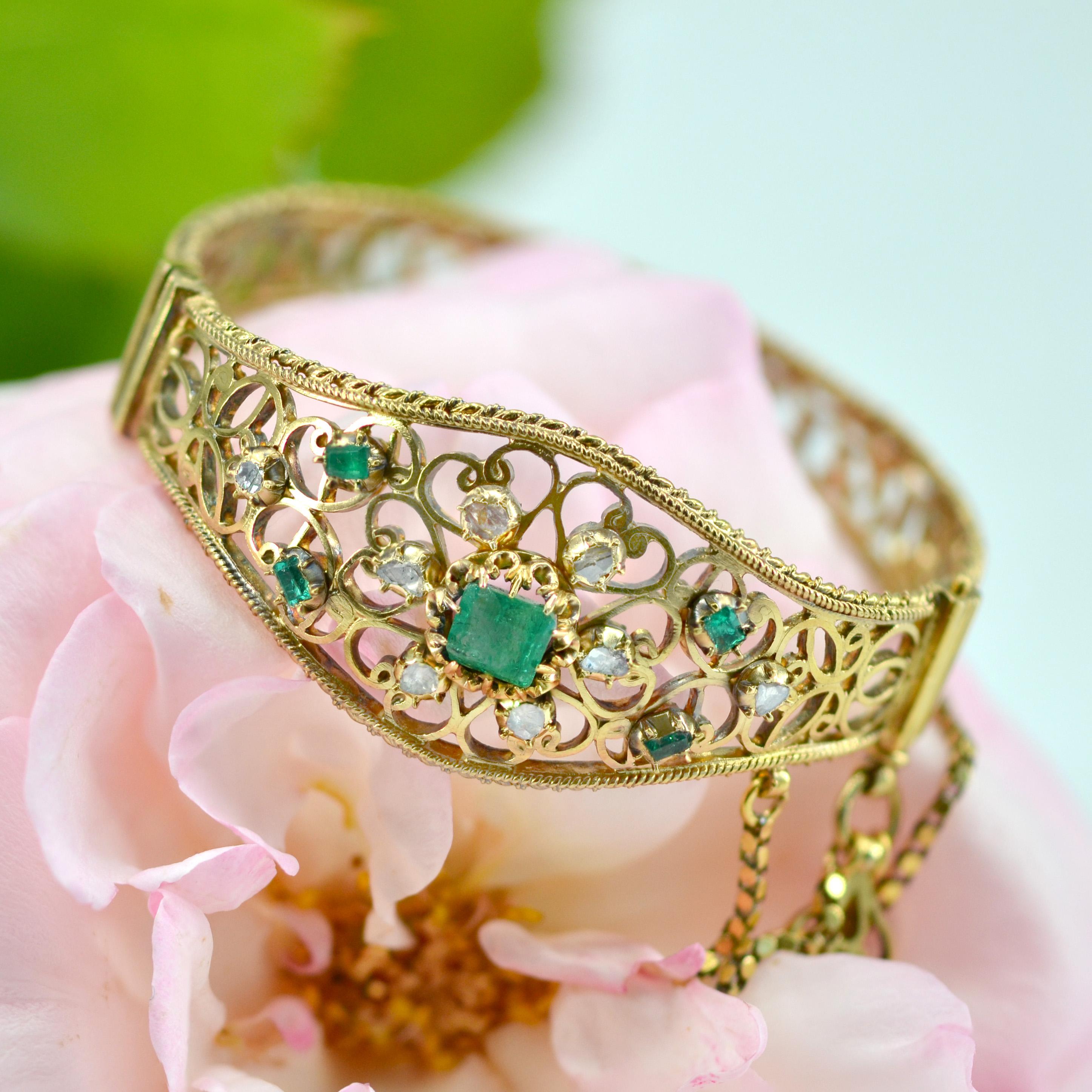 French, 19th Century, Emerald Diamond 18 K Yellow Gold Openwork Bangle Bracelet 1