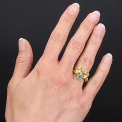 French 19th Century Emerald Diamond 18 Karat Yellow Gold Cherubs Ring