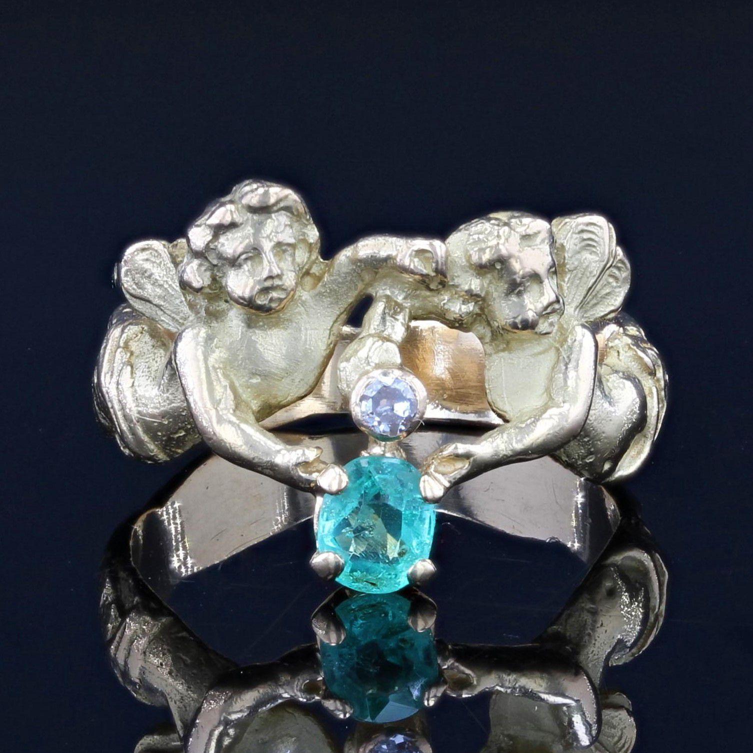 Napoleon III French 19th Century Emerald Diamond 18 Karat Yellow Gold Cherubs Ring