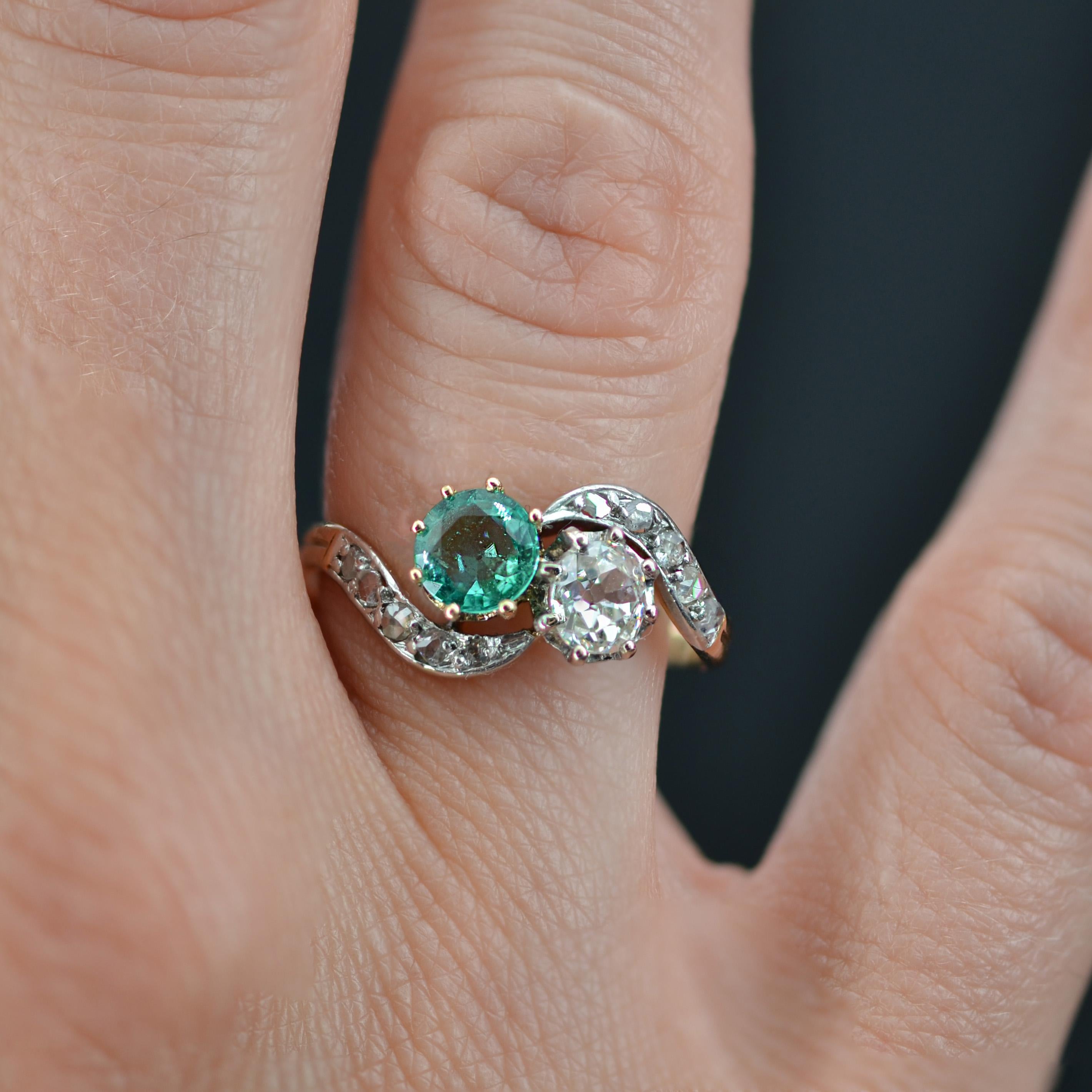 French, 19th Century, Emerald Diamond 18 Karat Yellow Gold You and Me Ring In Good Condition In Poitiers, FR