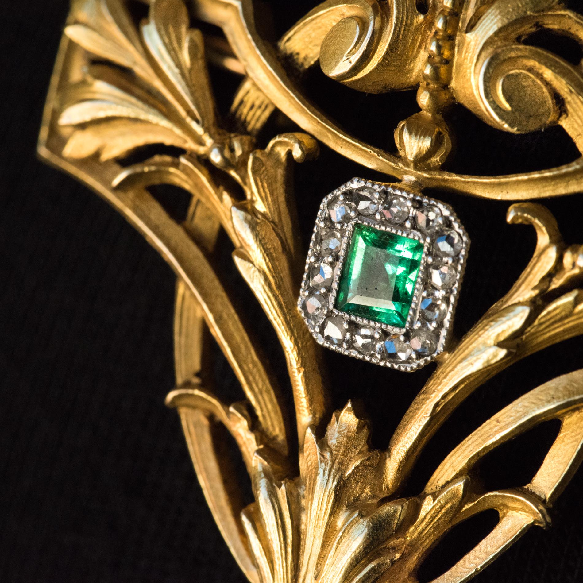 French 19th Century Emerald Diamond 18 Karat Yellow Gold Pendant Brooch In Good Condition In Poitiers, FR