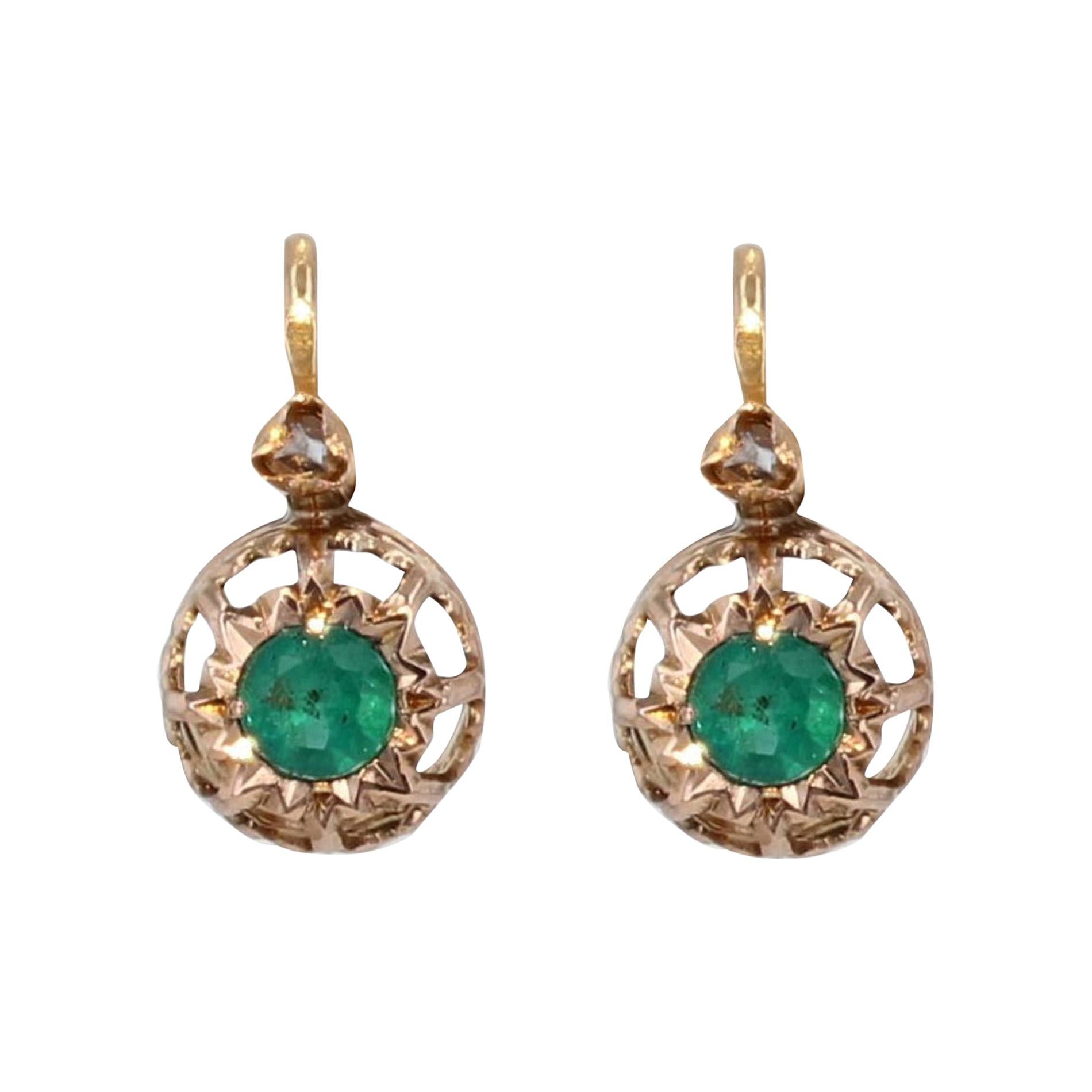French 19th Century Emerald Diamonds 18 Karat Rose Gold Lever Back Earrings
