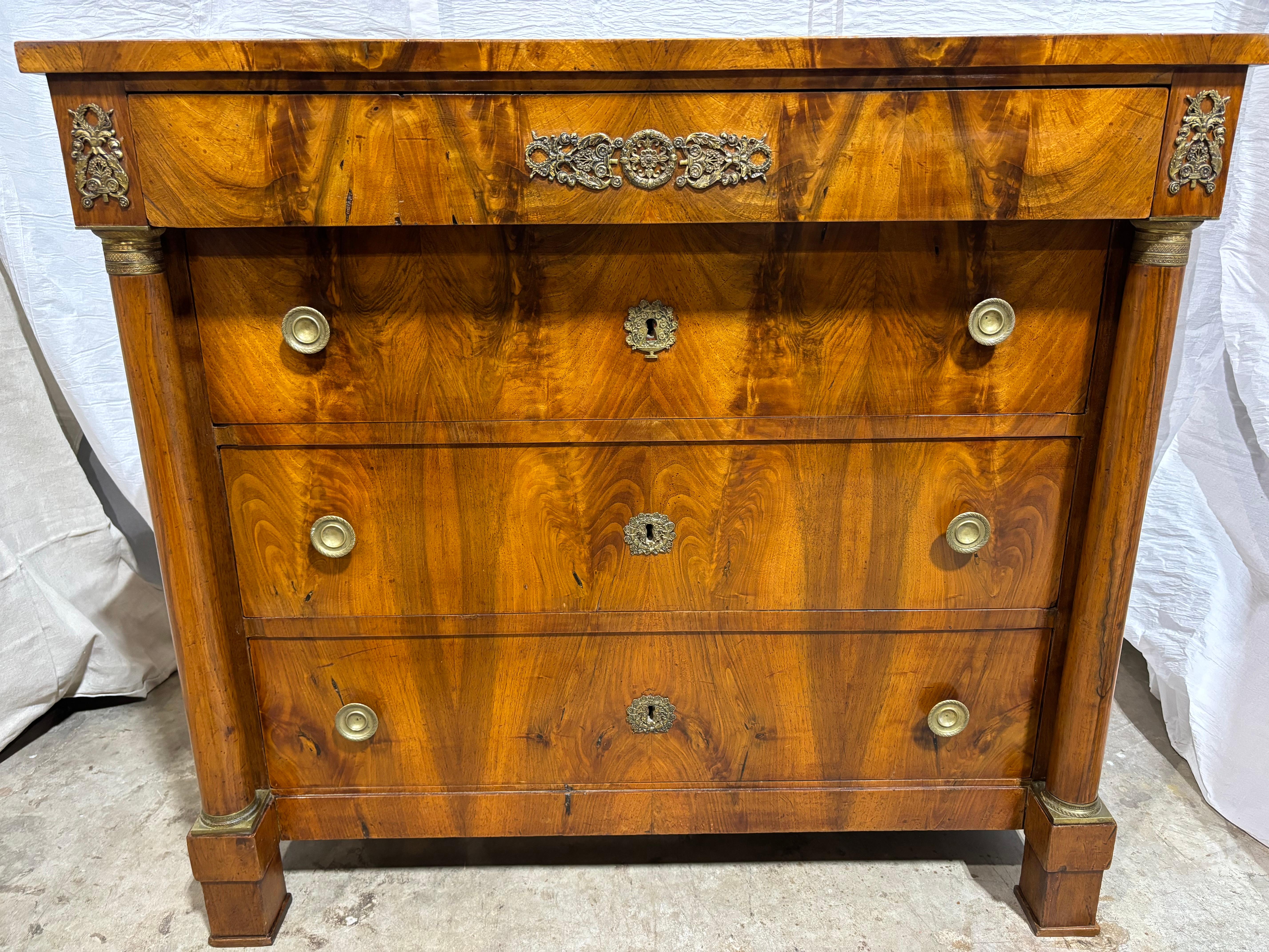 Marqueterie Commode Empire française du 19ème siècle