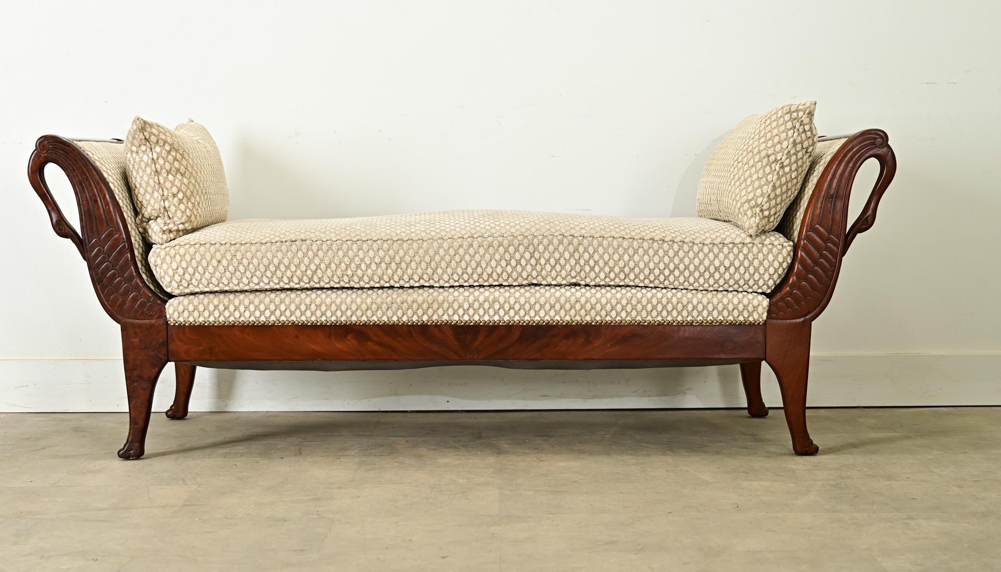 French 19th Century Empire Daybed In Good Condition For Sale In Baton Rouge, LA