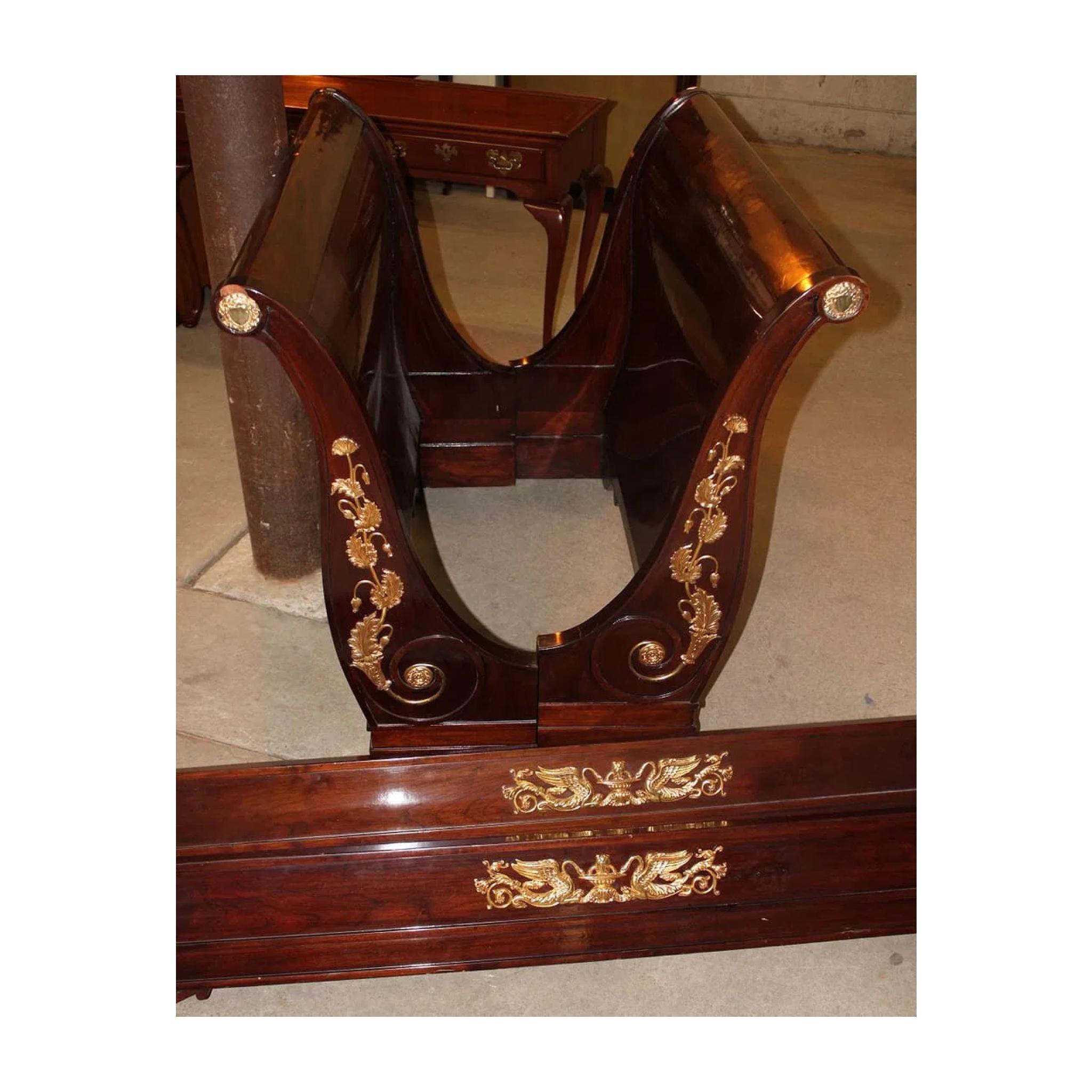 French 19th Century Empire Mahogany & Bronze Twin Size Daybed In Good Condition For Sale In Los Angeles, CA