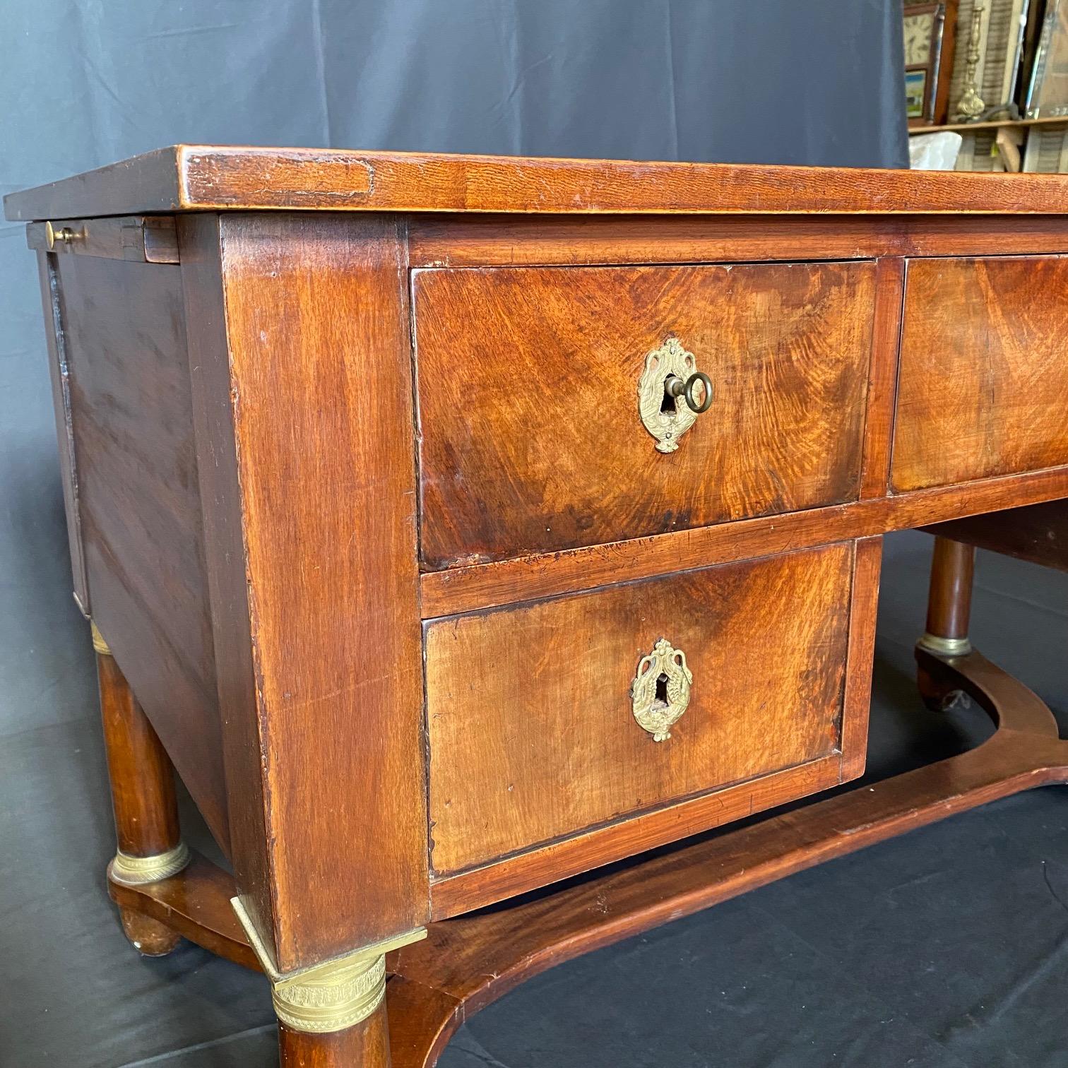 French 19th Century Empire Mahogany Writing Desk with Embossed Leather Top For Sale 4