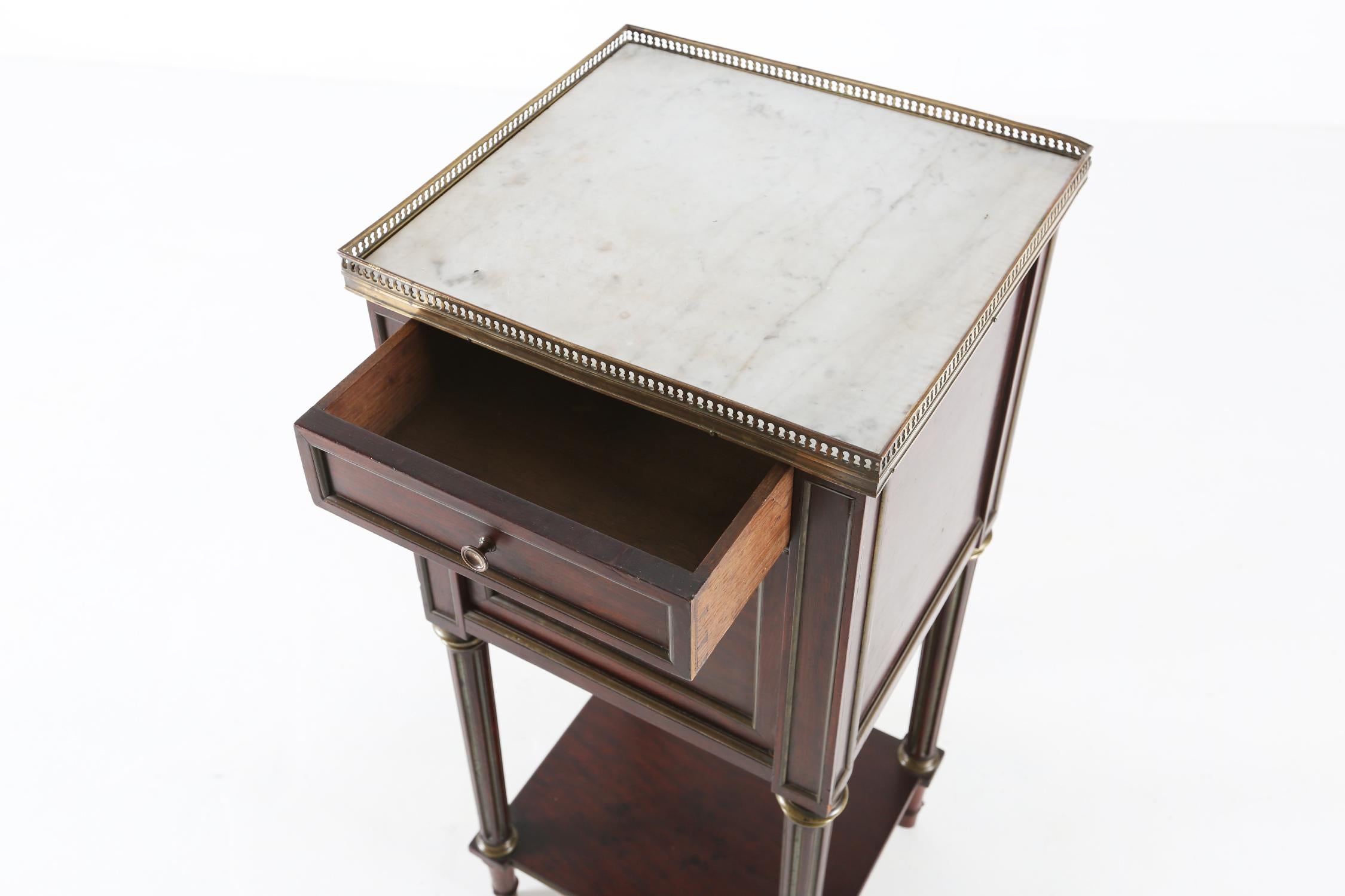 French 19th century Empire nightstand in wood with marble top For Sale 3