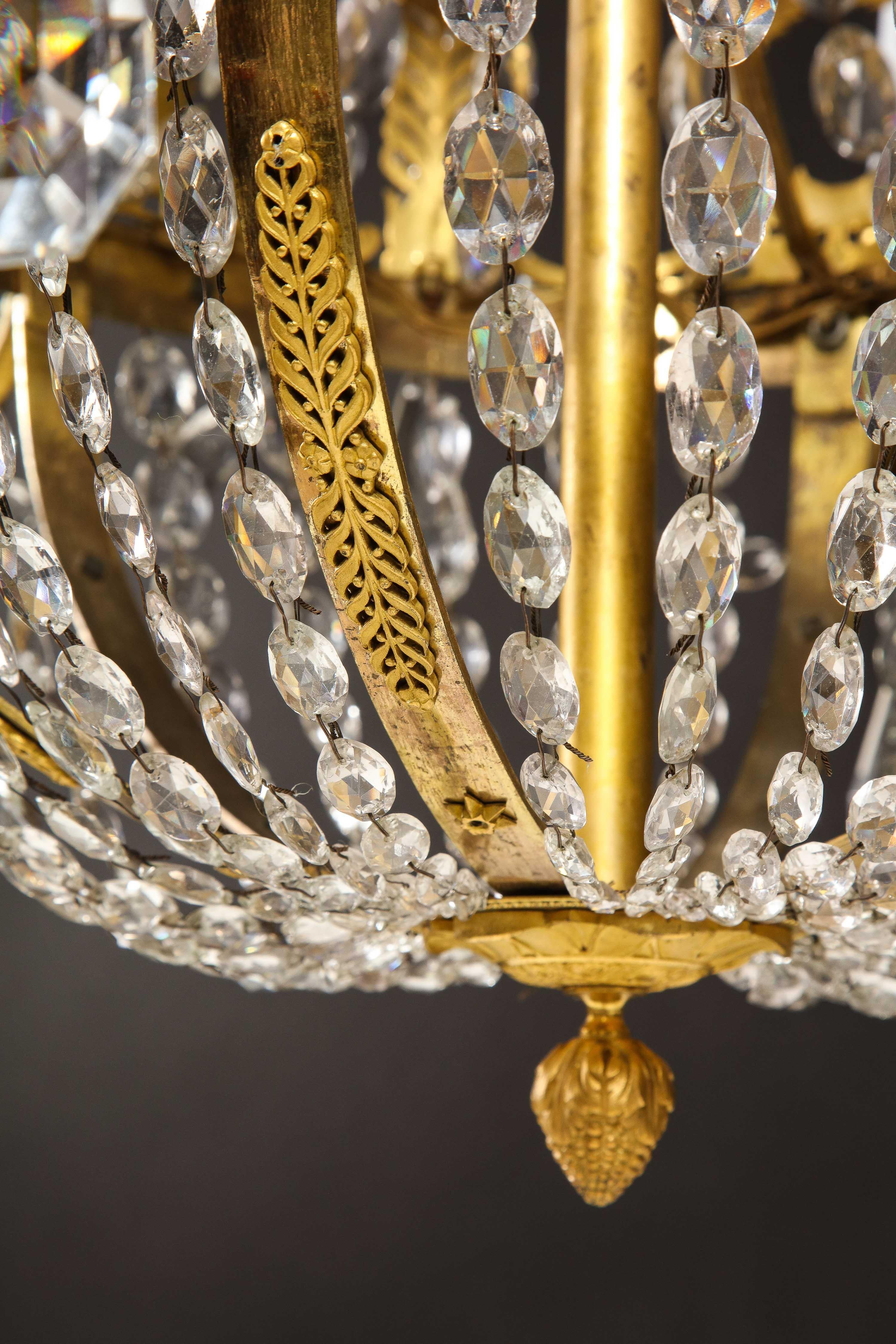 Lampadario Impero francese del XIX secolo in ormolu e cristallo in vendita 5
