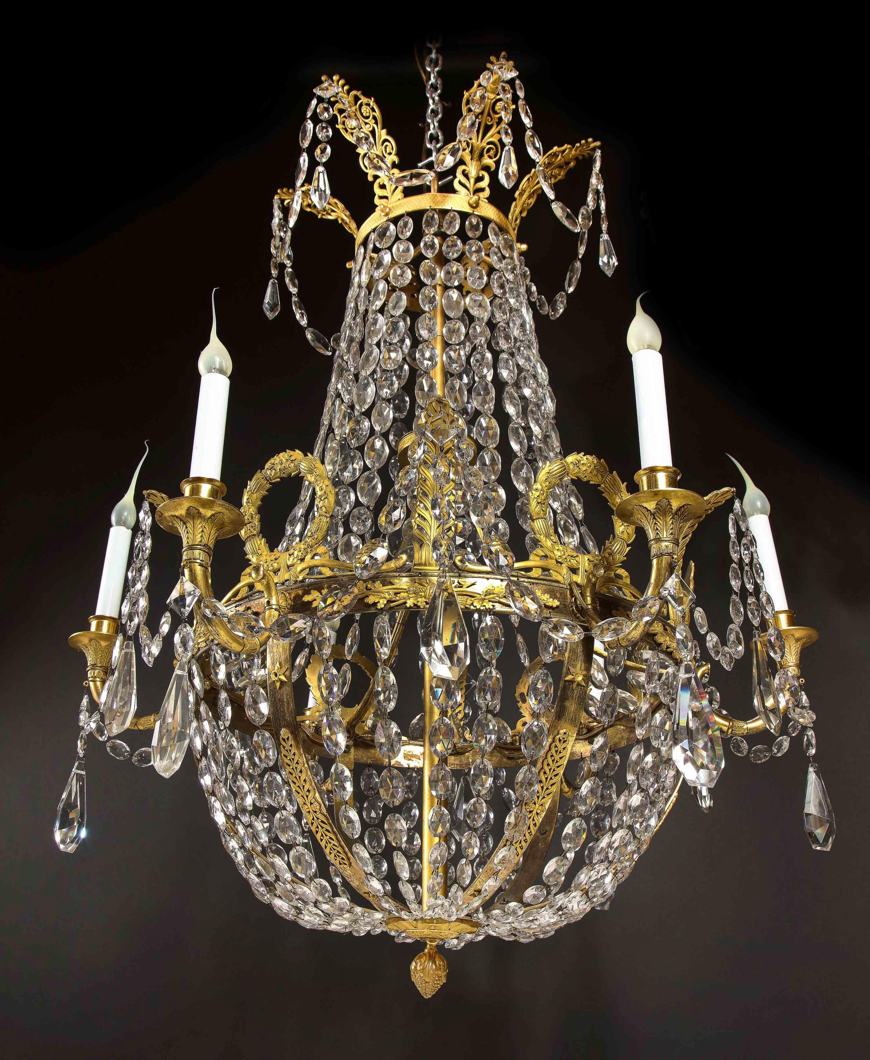 Francese Lampadario Impero francese del XIX secolo in ormolu e cristallo in vendita