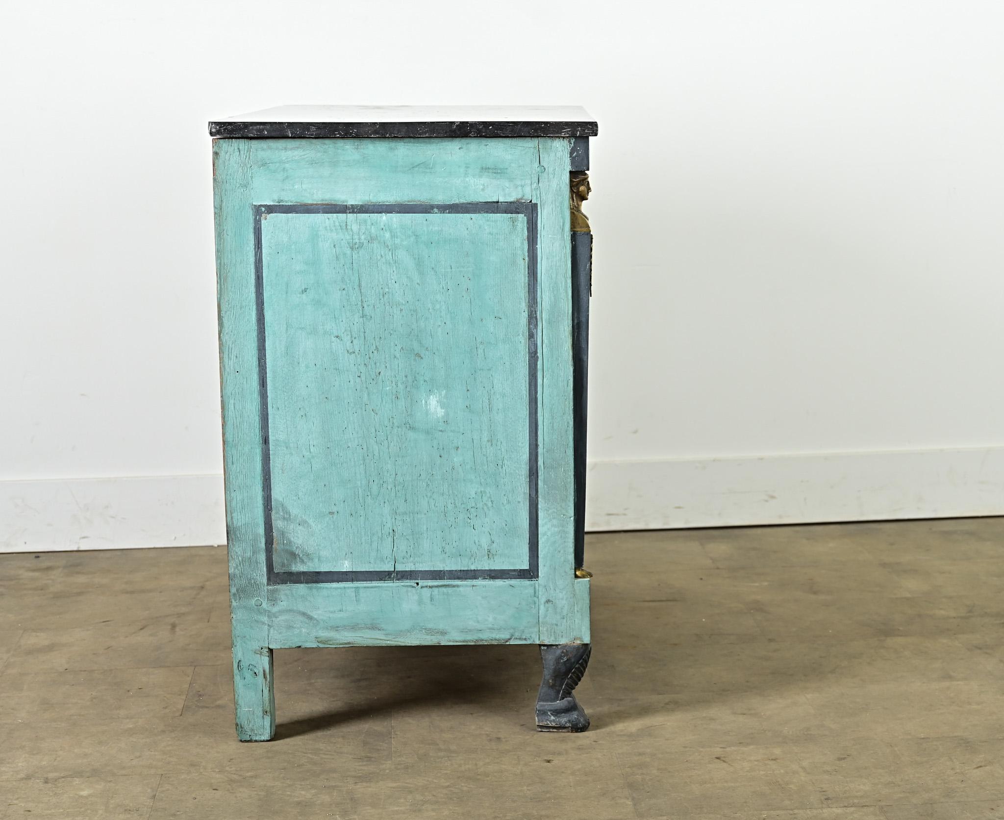 Commode francese dipinta in stile impero del XIX secolo in vendita 4