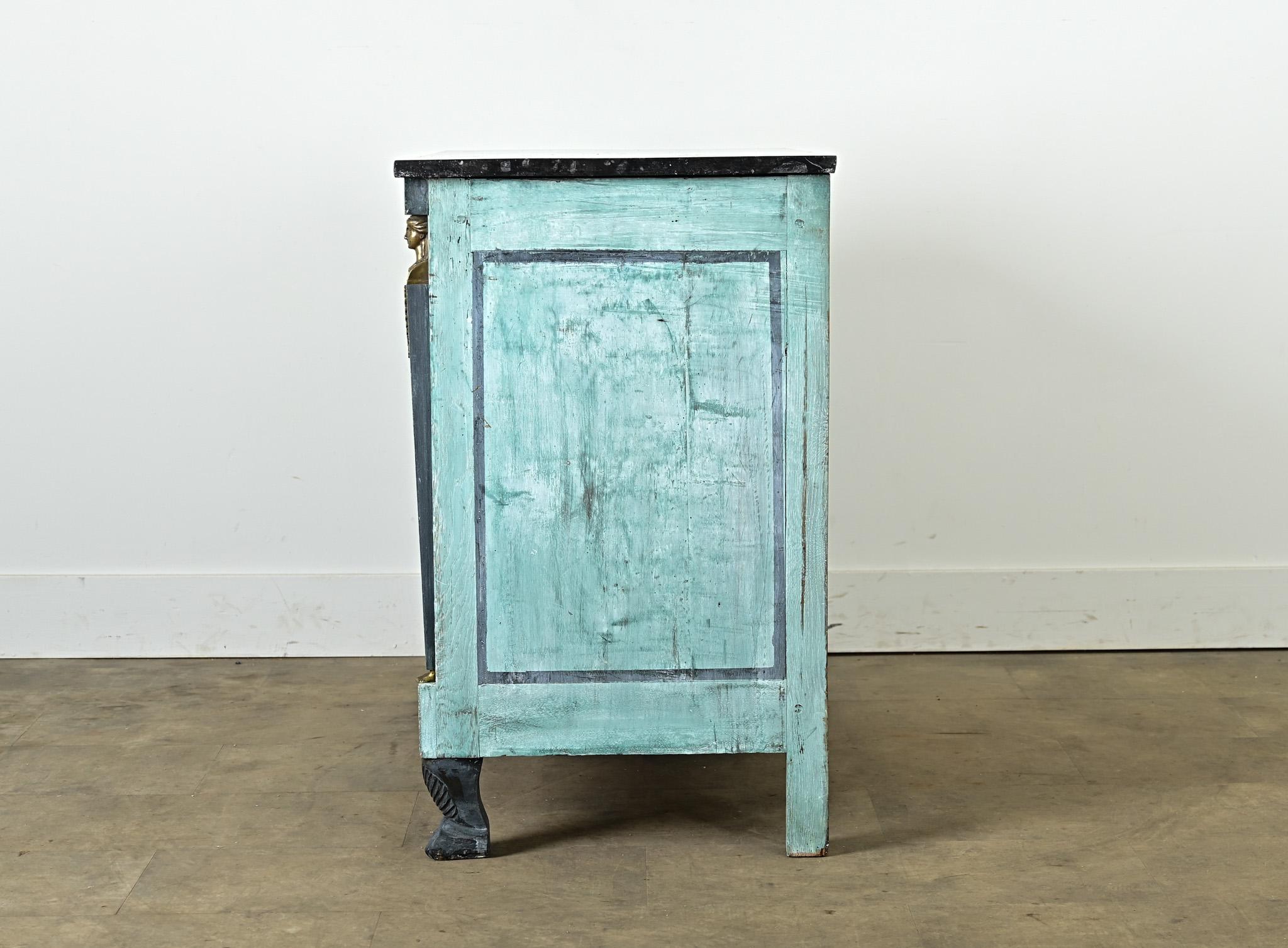 Commode francese dipinta in stile impero del XIX secolo in vendita 7