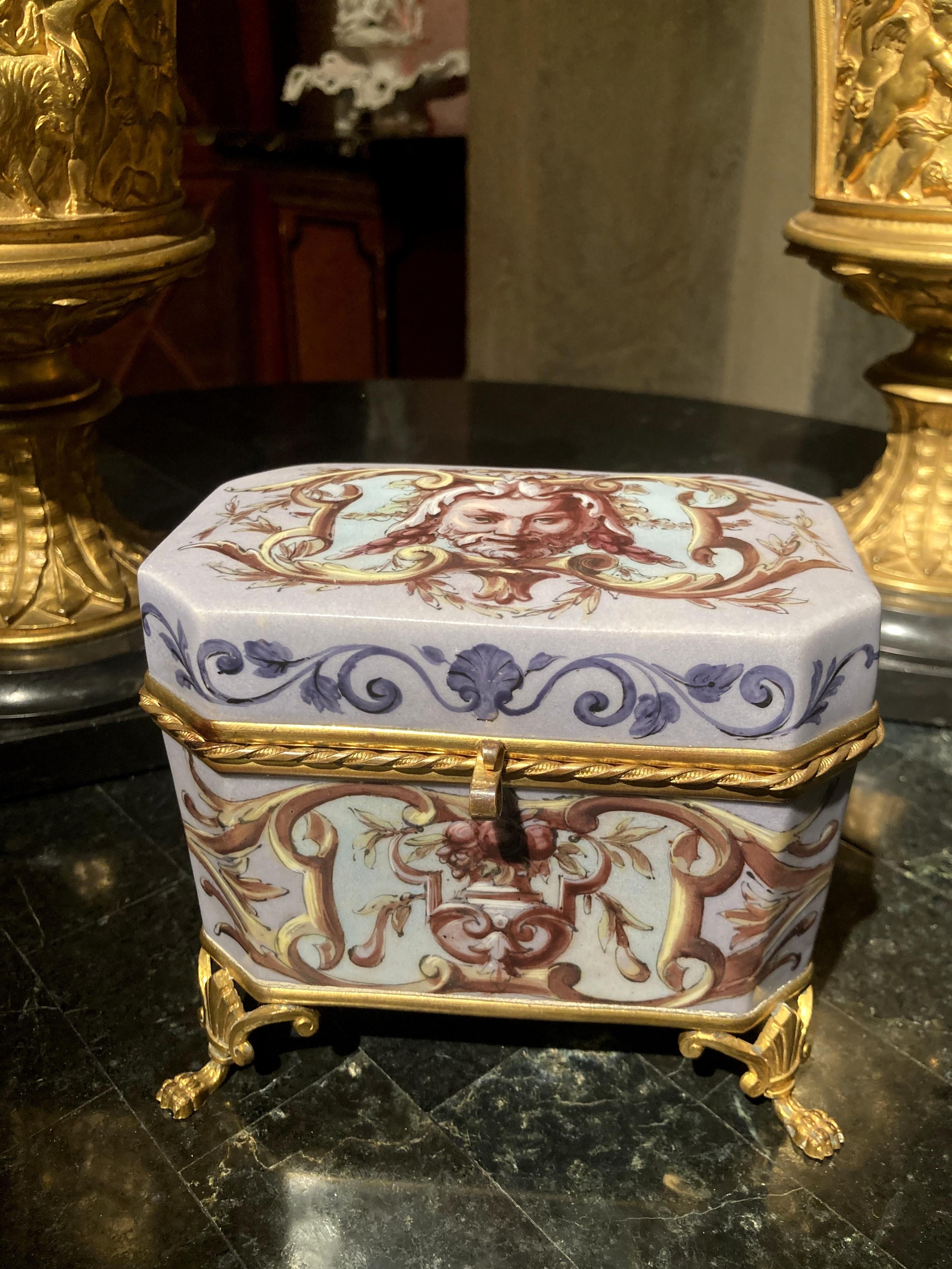 French 19th Century Empire Porcelain and Gilt Bronze Decorative Jewelry Box For Sale 9