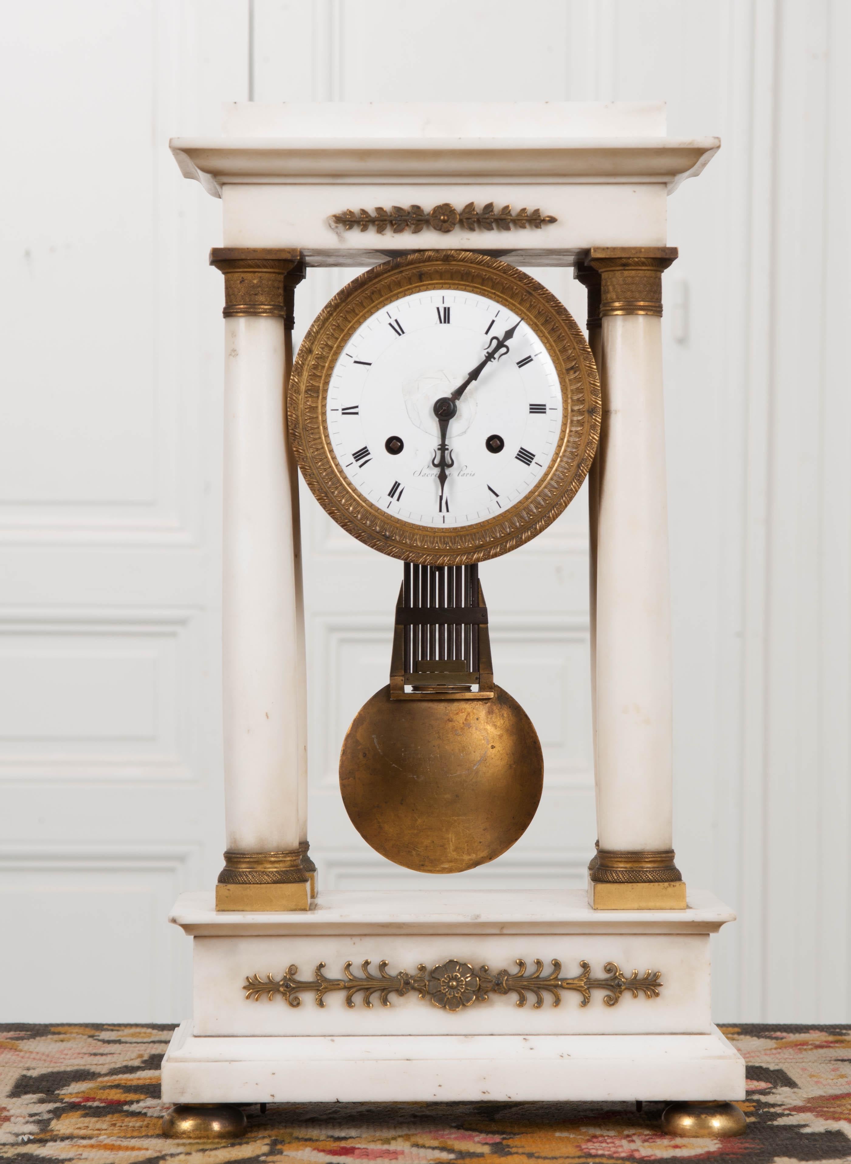 Empire-Portico-Uhr, Französisches 19. Jahrhundert im Zustand „Gut“ im Angebot in Baton Rouge, LA