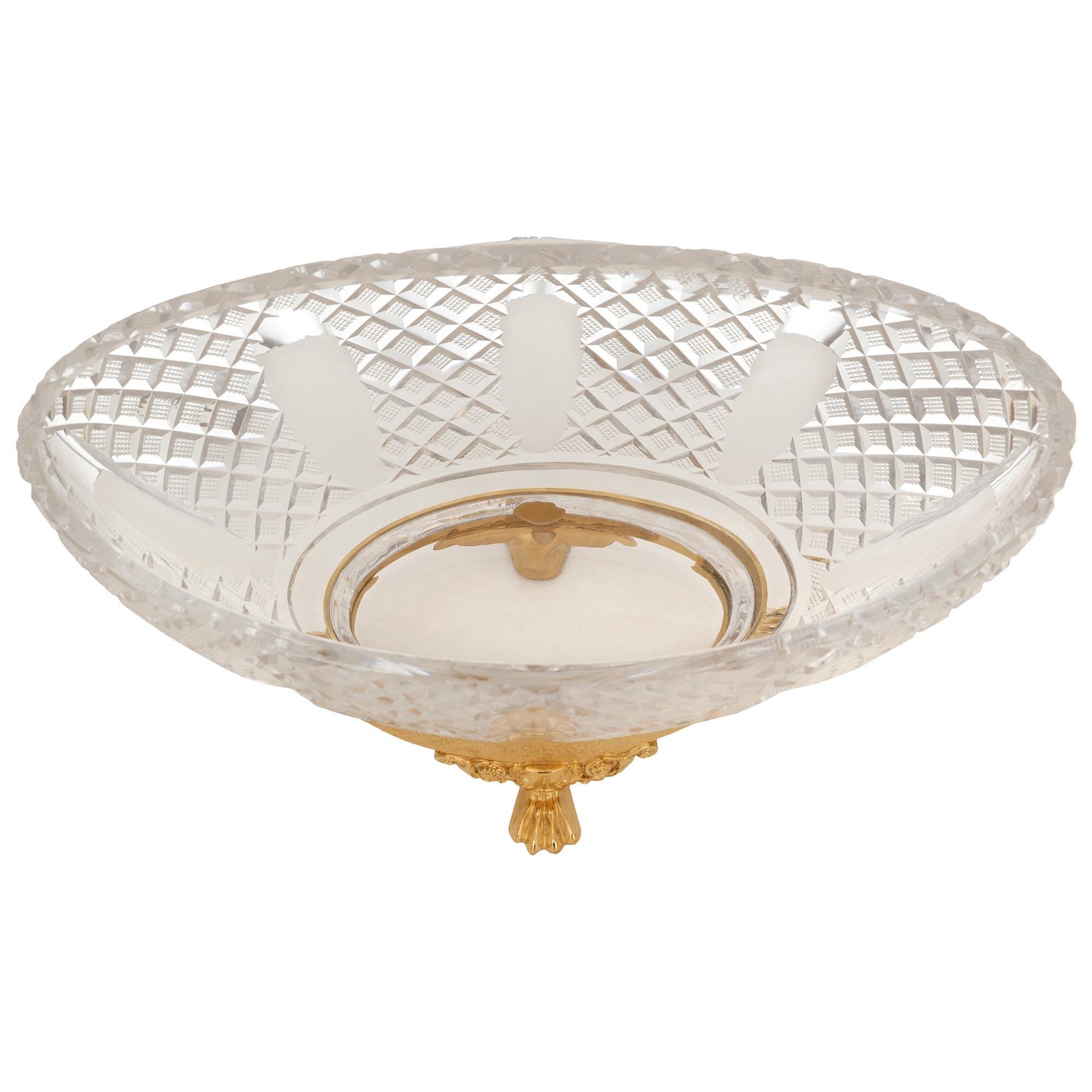 Französischer Tafelaufsatz aus Baccarat-Kristall und Ormolu aus dem 19. im Angebot 4