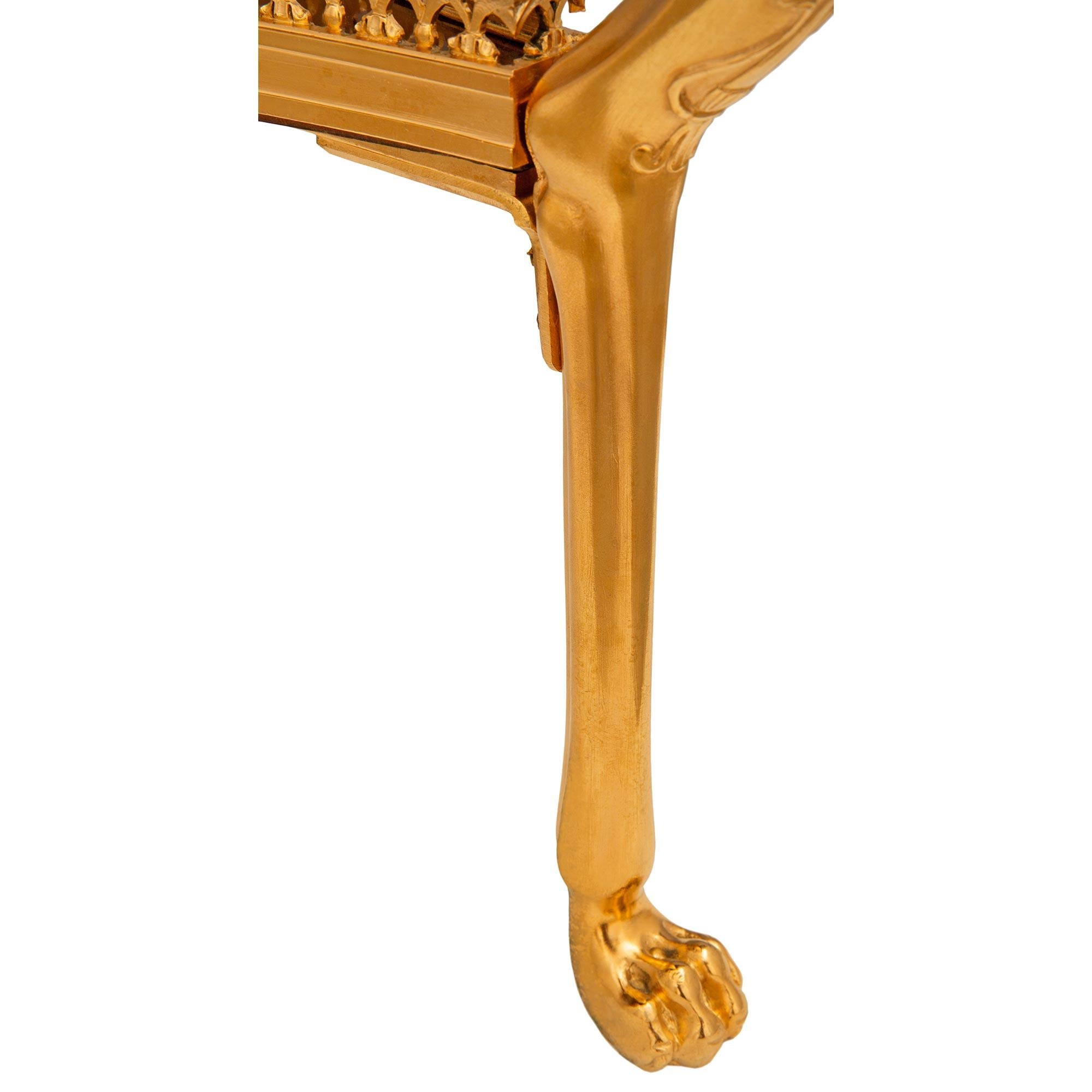Table d'appoint en acajou et bronze doré, d'époque Belle Époque, du XIXe siècle. en vente 4