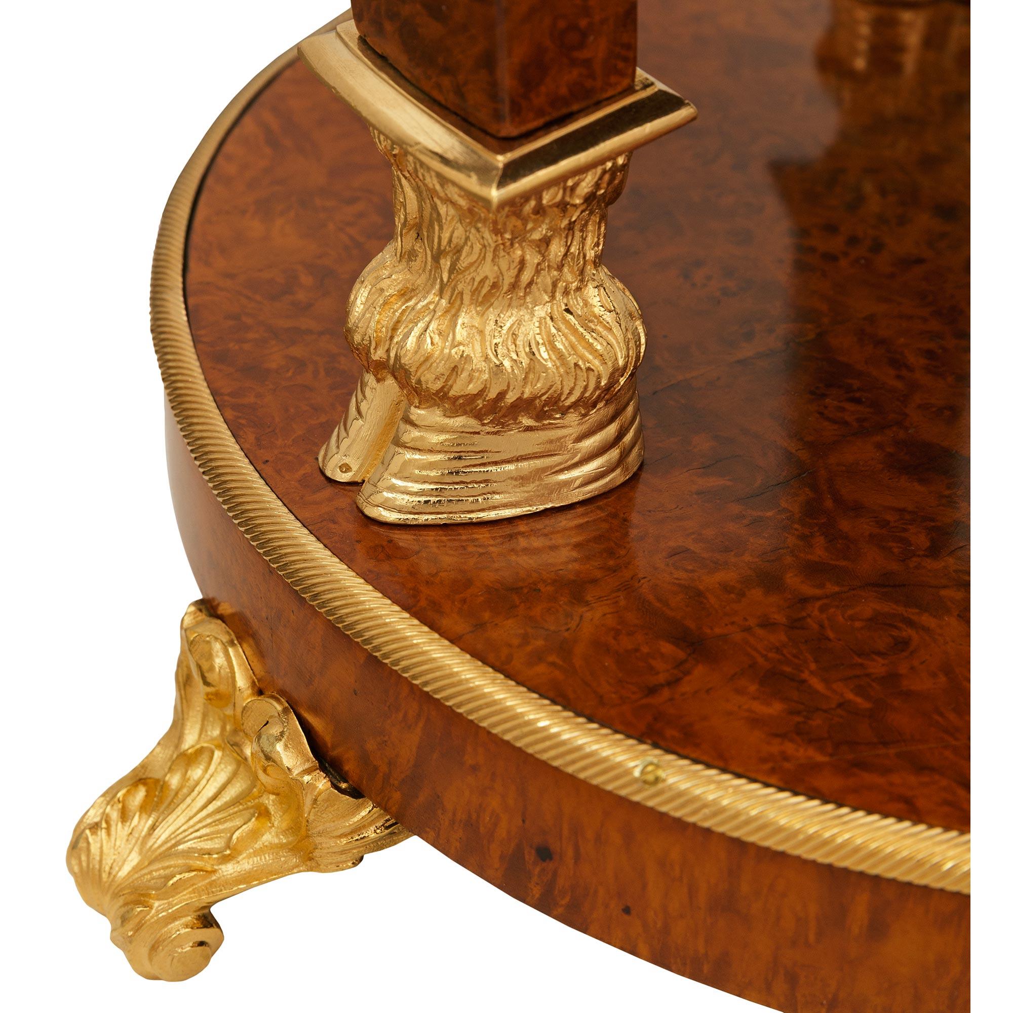 Französischer Beistelltisch aus Wurzelholz, Ormolu und Marmor im Empire-Stil des 19. im Angebot 3