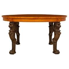 Table centrale française de style Empire du XIXe siècle en bois citron et patiné