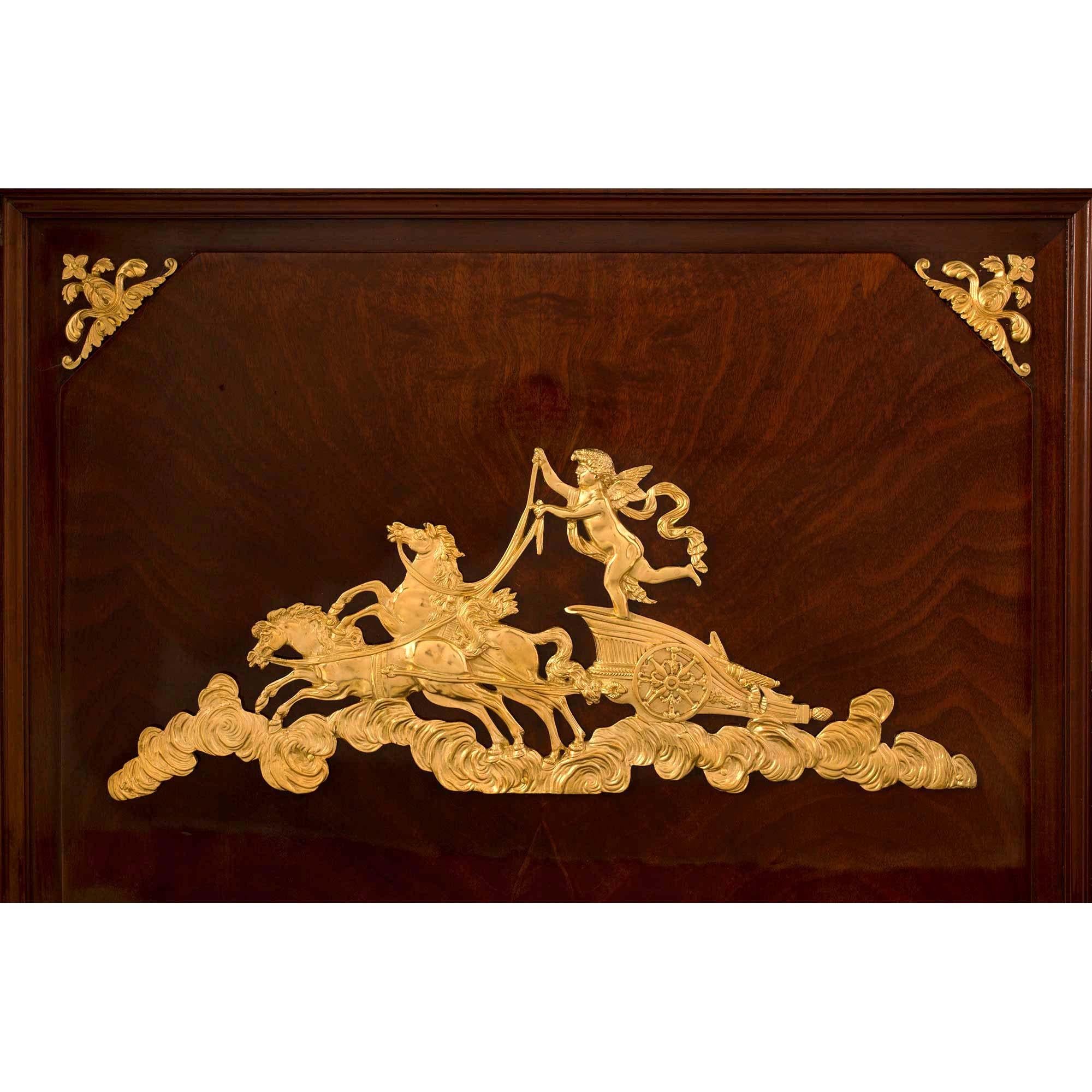 Executive-Schreibtisch aus Mahagoni und Goldbronze im Empire-Stil des 19. Jahrhunderts im Angebot 10