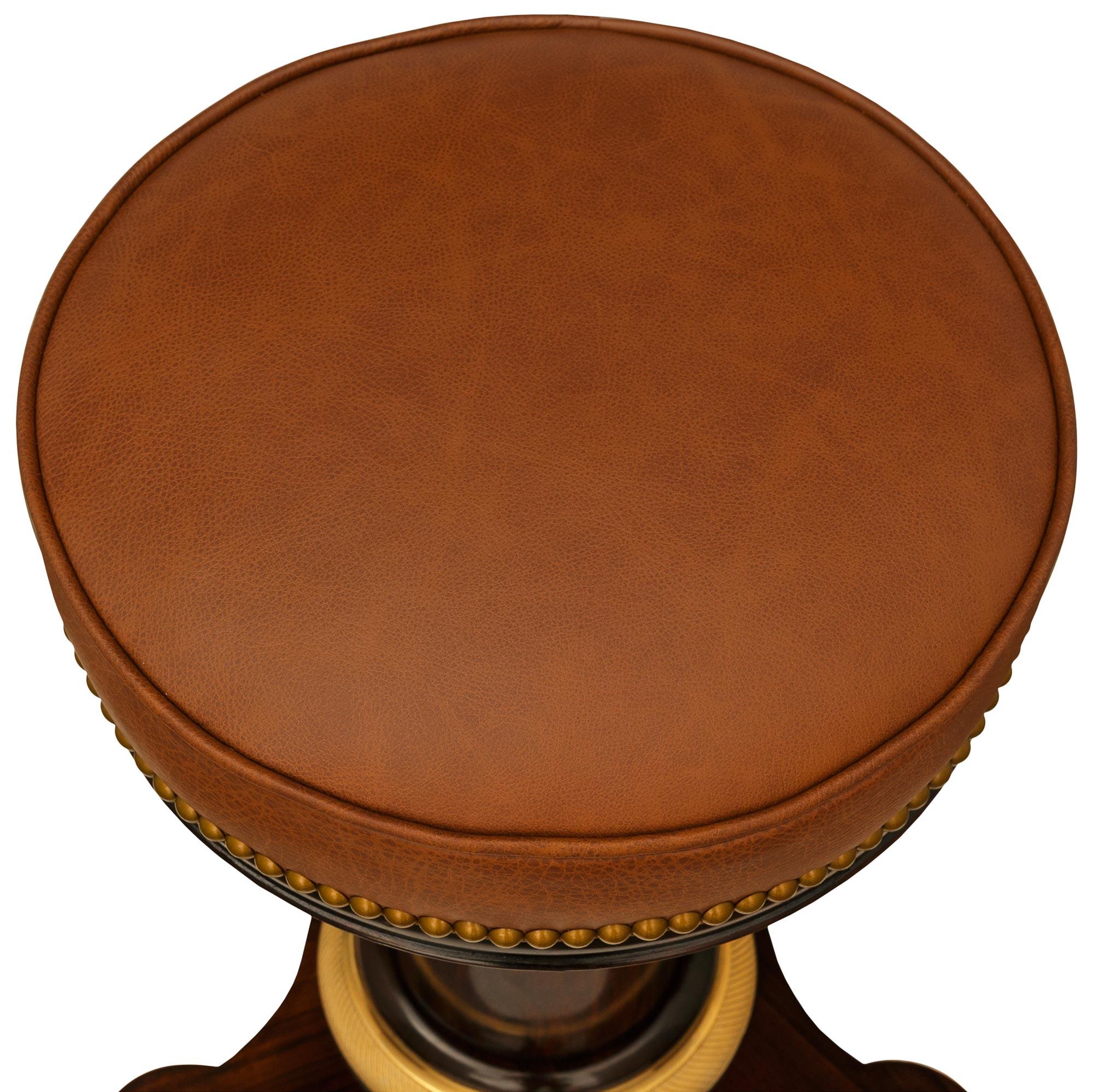 French 19th century Empire st. Mahogany, Leather and Ormolu stool en venta 1