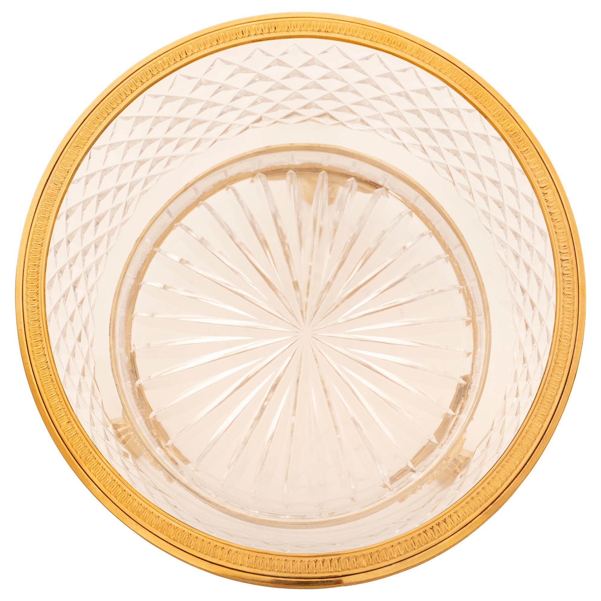 Cristal Centre de table en bronze doré et cristal de Baccarat du 19ème siècle. en vente