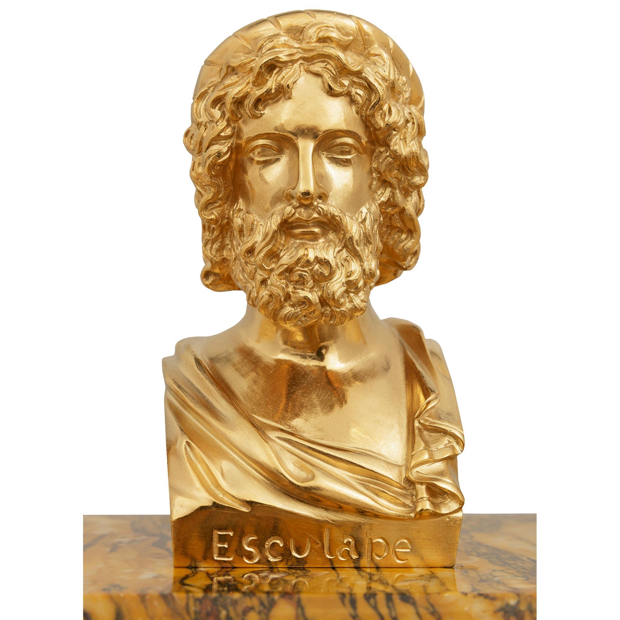 Calamaio francese del XIX secolo in stile Impero con ormolu, cristallo e marmo di breccia in vendita 2