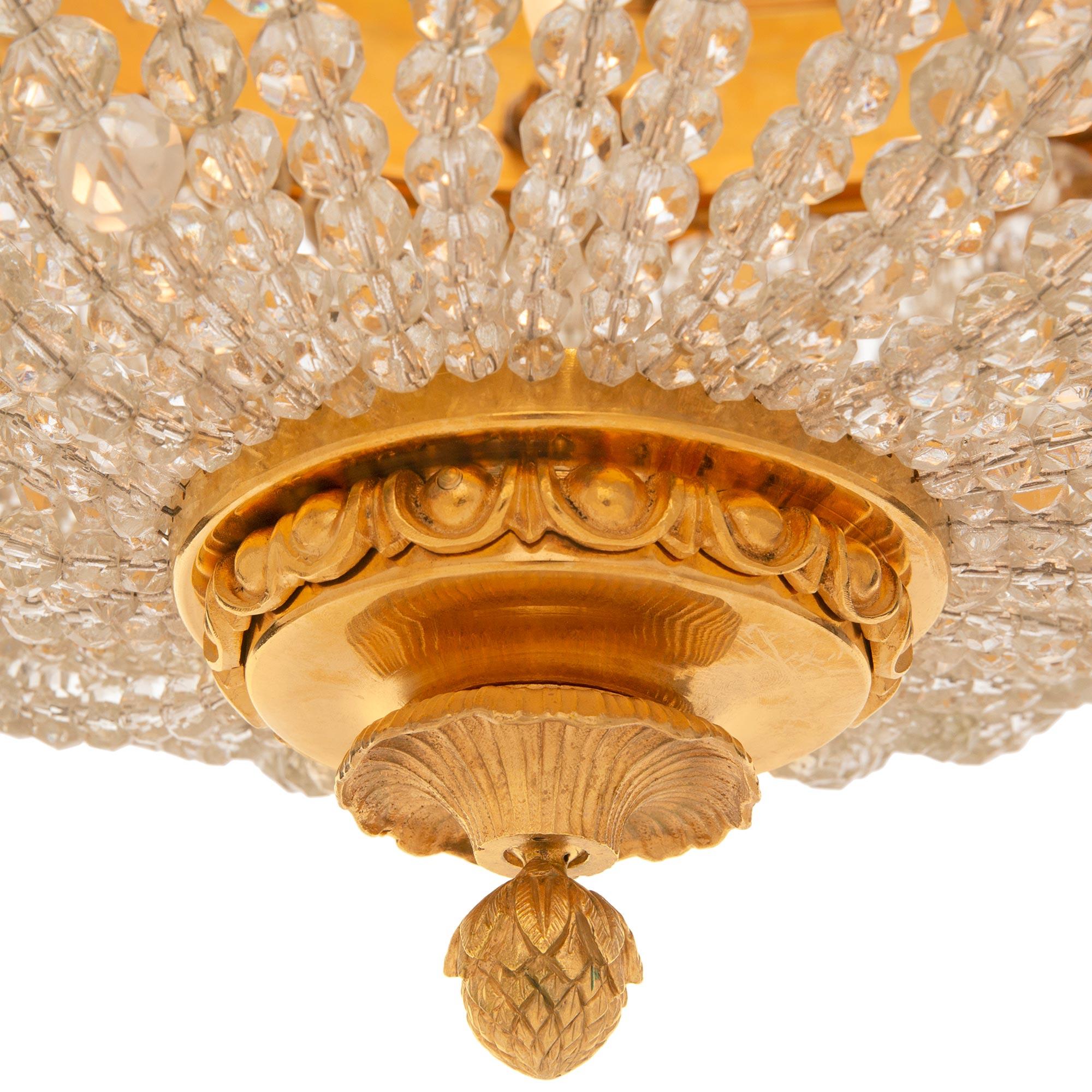 Lampadario francese del XIX secolo in bronzo patinato, ormolu e cristallo di St. in vendita 1