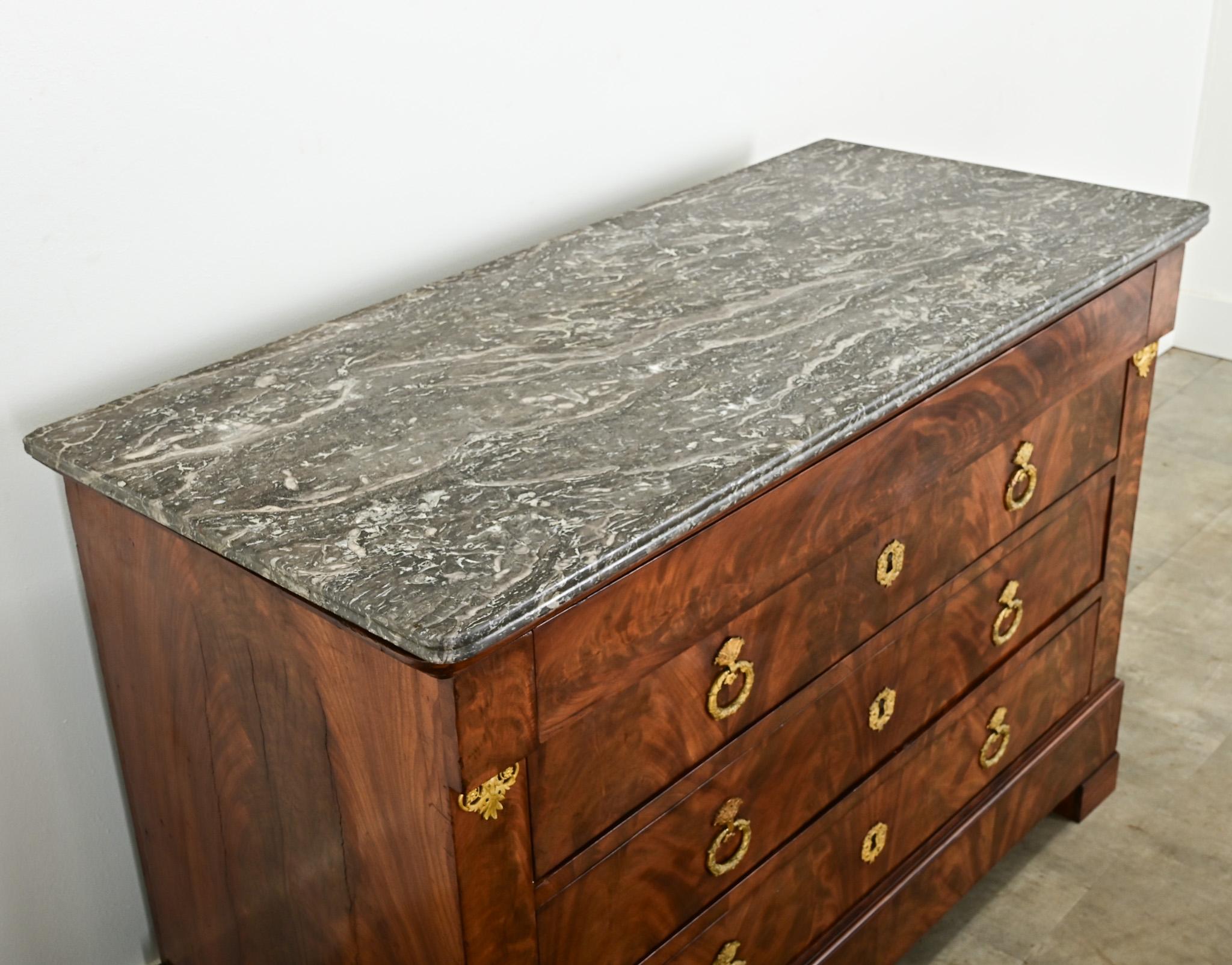 Commode francese del XIX secolo in stile impero In condizioni buone in vendita a Baton Rouge, LA
