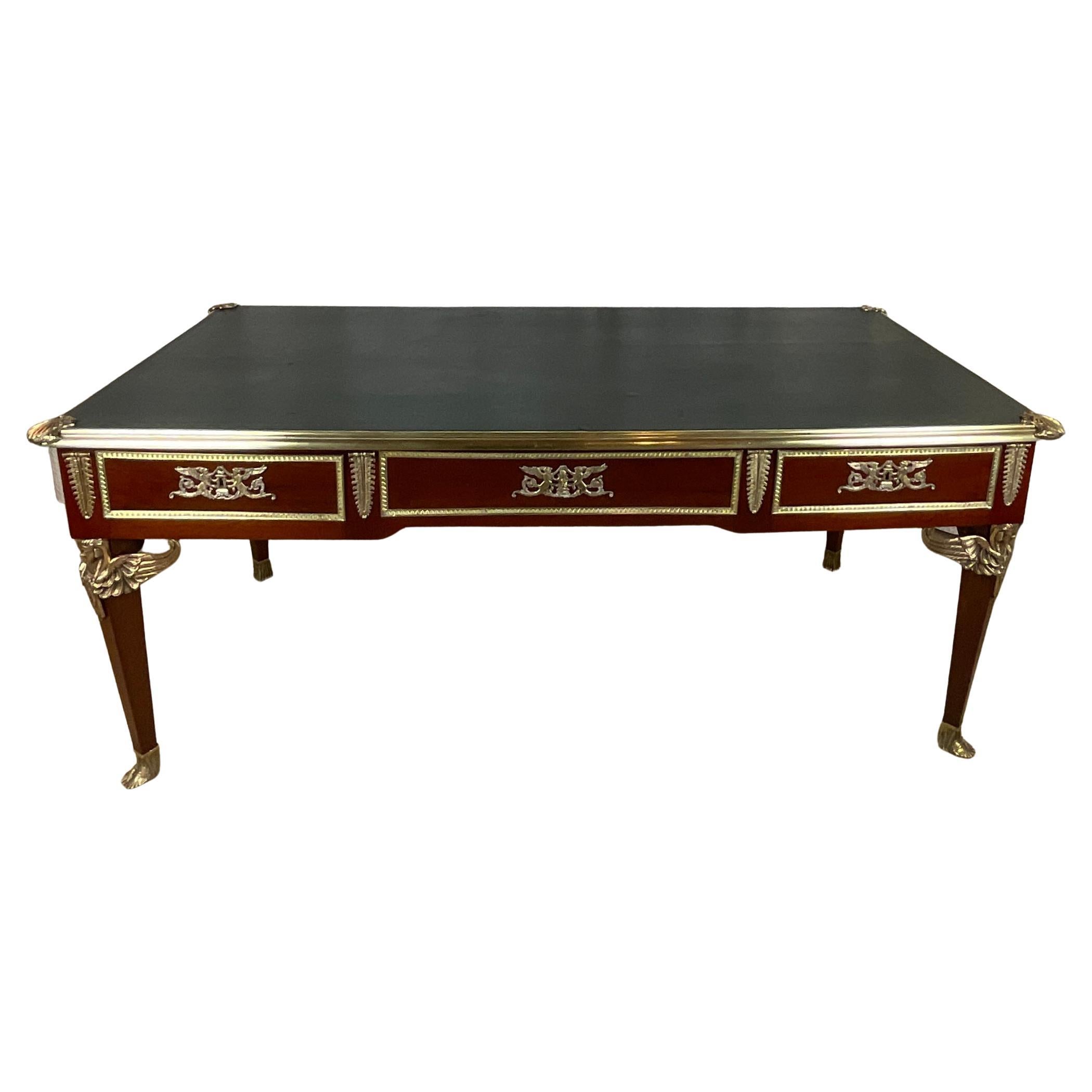 Großes französisches Empire Napoleon III Bureau Plat Desk