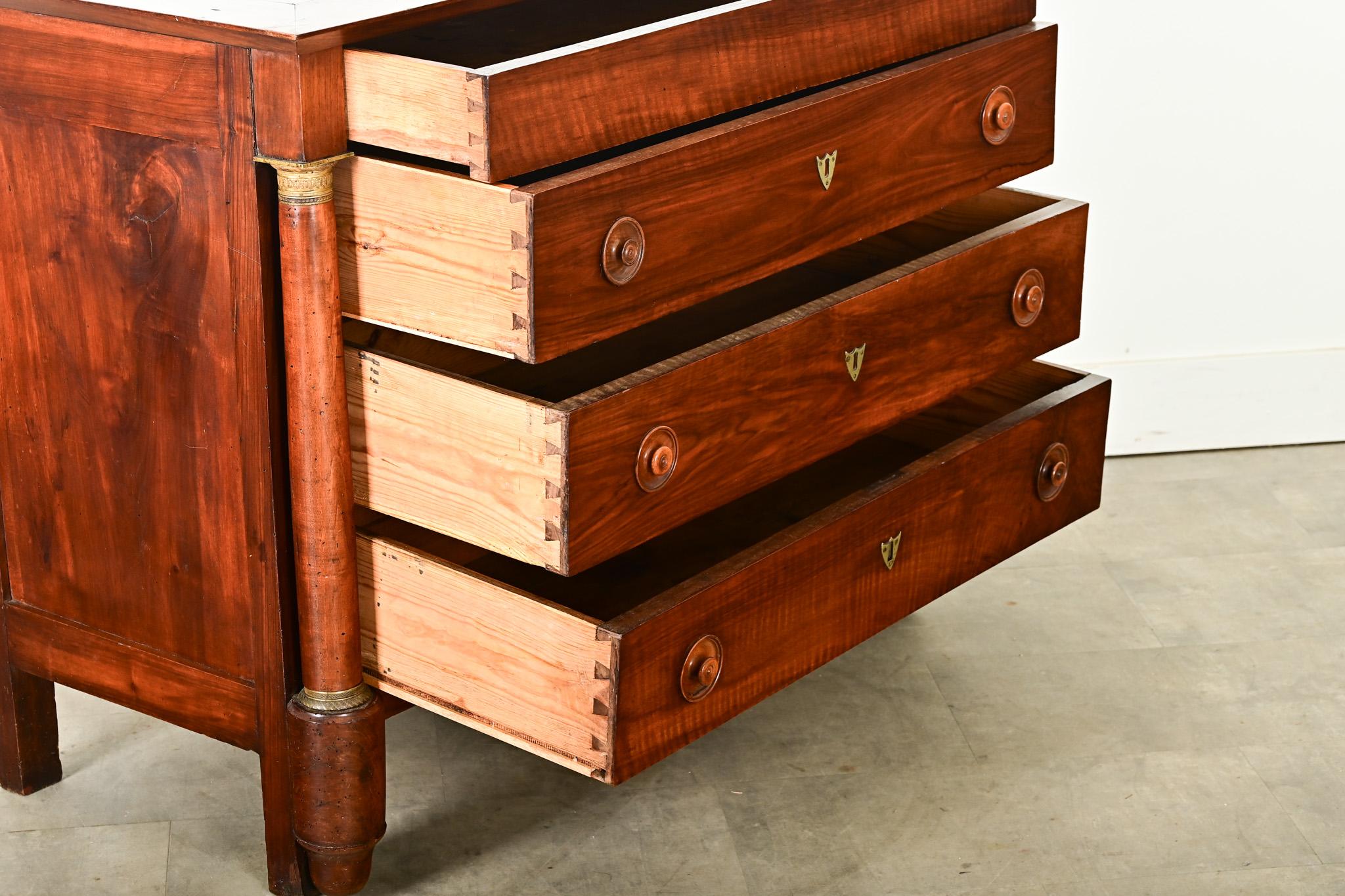 French 19th Century Empire Walnut Commode in vendita 3