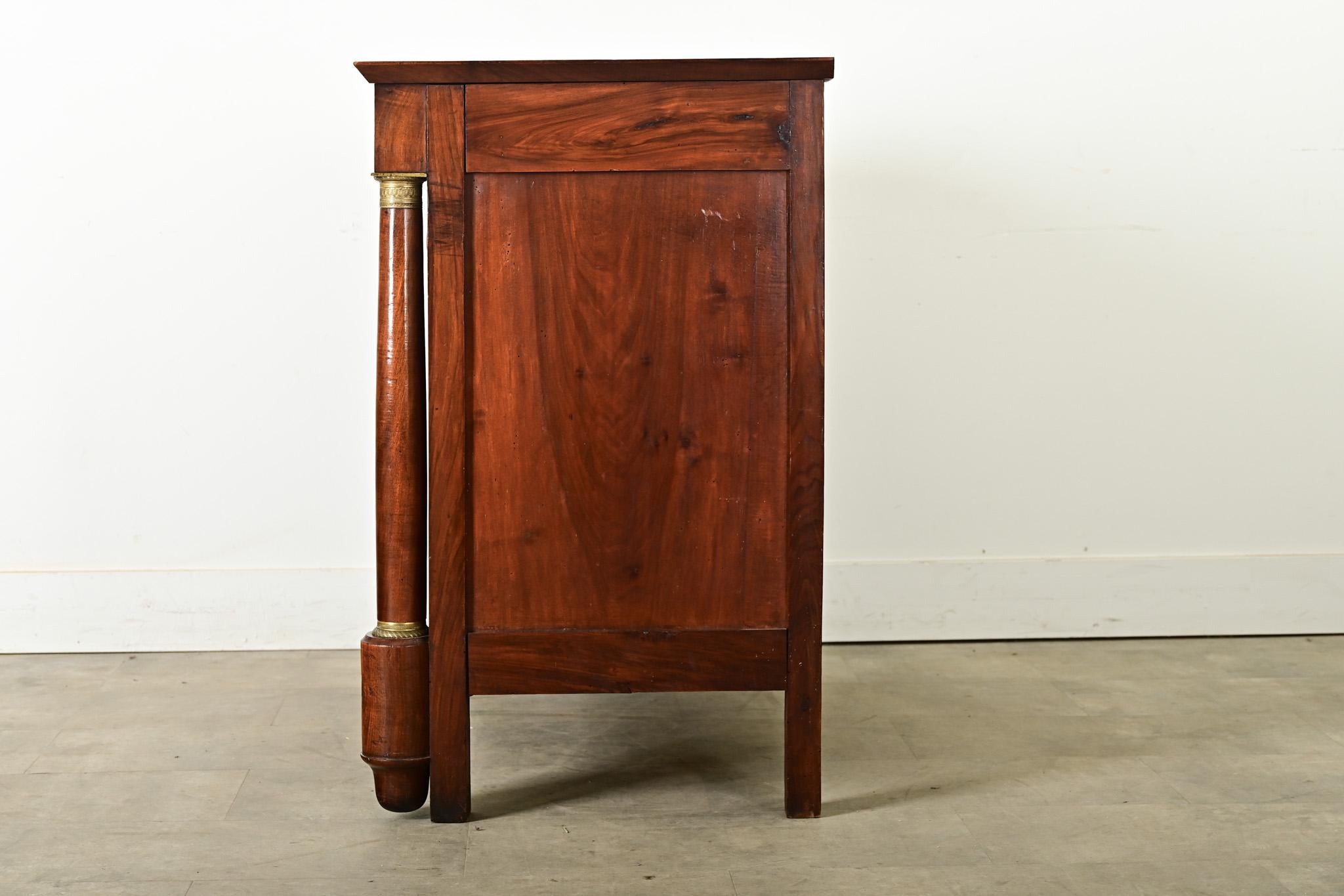 French 19th Century Empire Walnut Commode in vendita 4