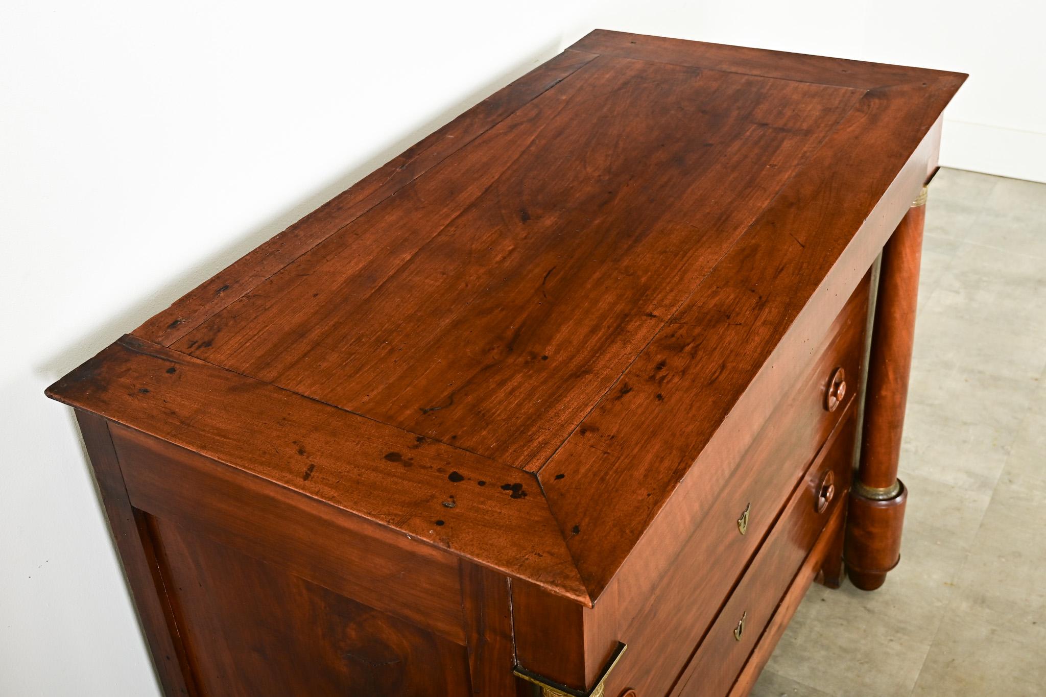 Francese French 19th Century Empire Walnut Commode in vendita