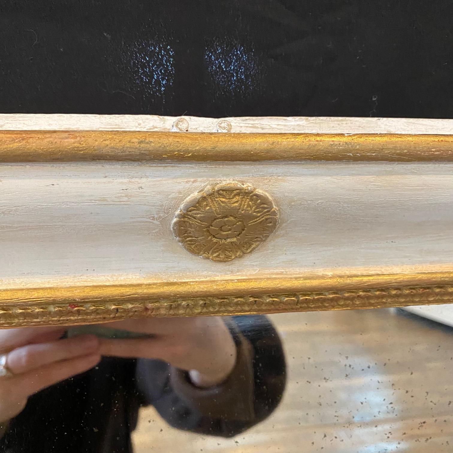 Specchio rettangolare impero francese del XIX secolo in bianco e oro in vendita 8