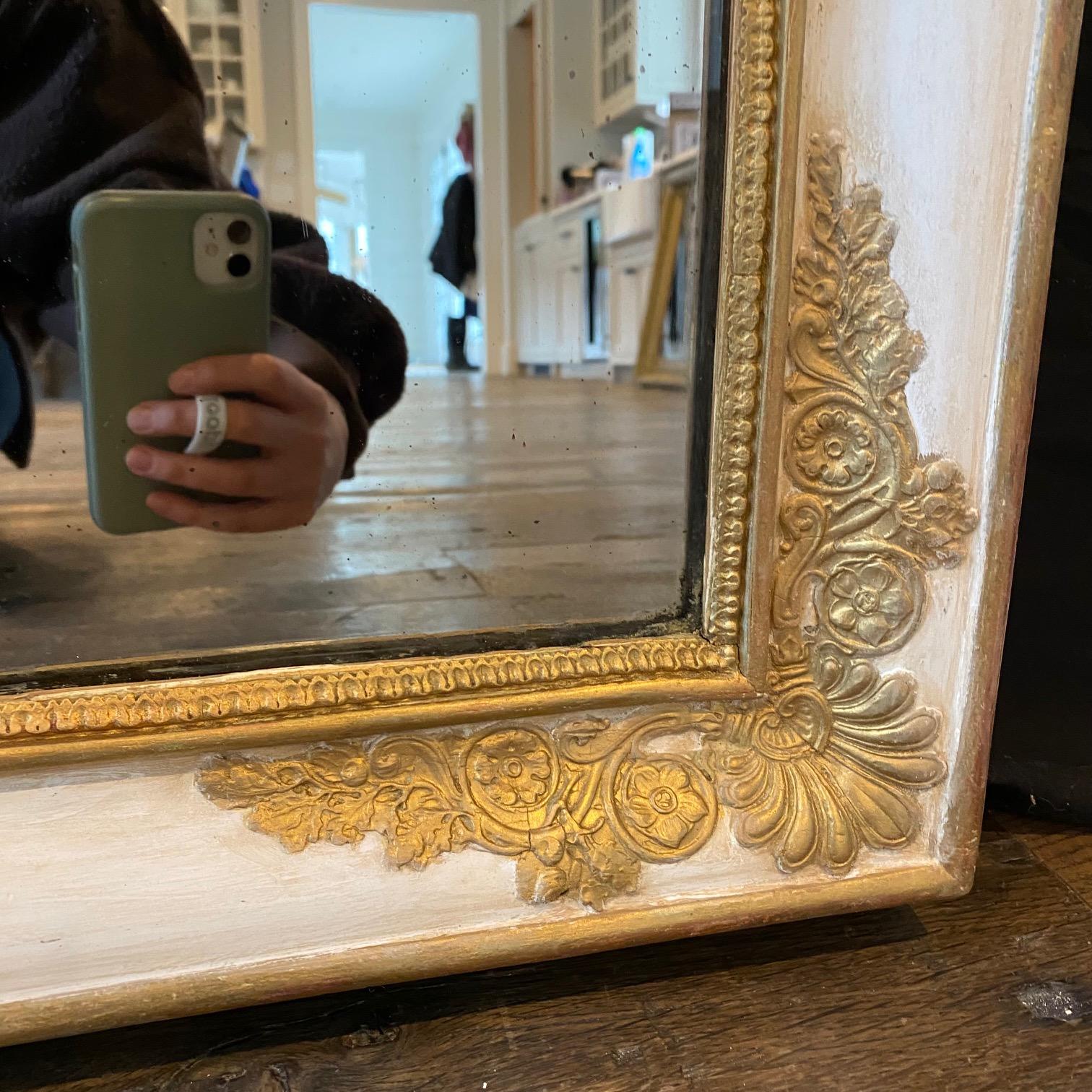 Specchio rettangolare impero francese del XIX secolo in bianco e oro in vendita 3