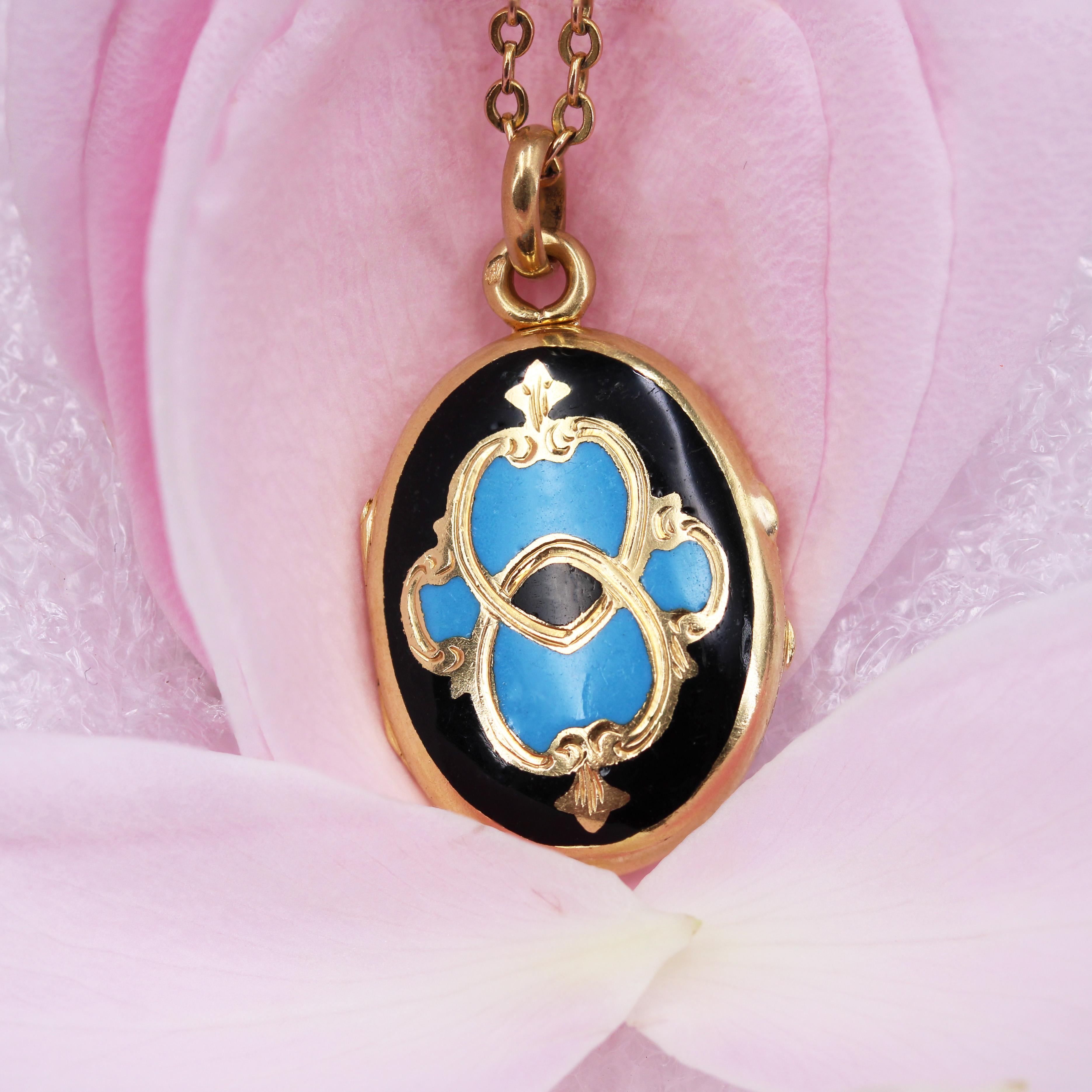 Belle Époque Médaillon d'ouverture français du 19ème siècle en or jaune 18 carats et émail en vente